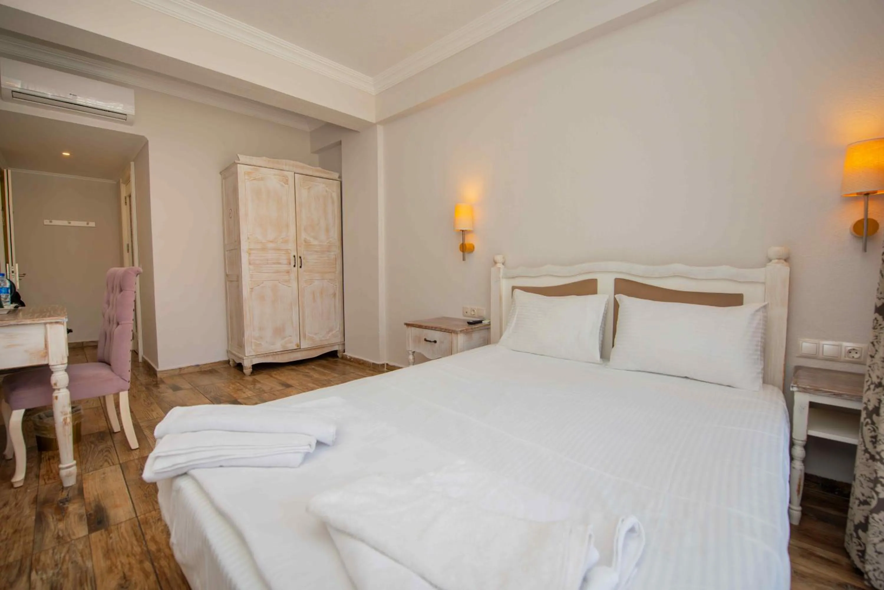 Bed in Cennet Life Hotel