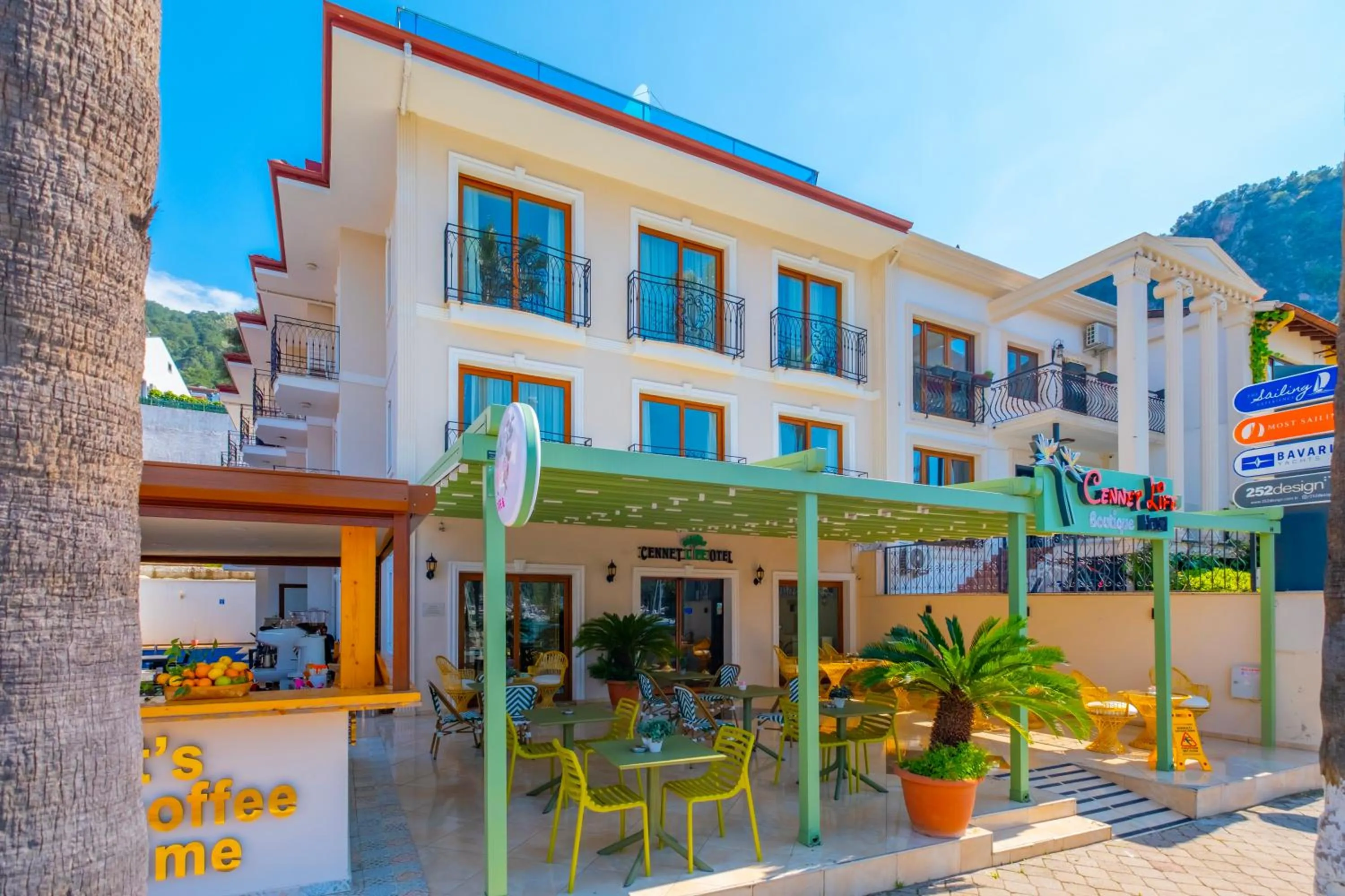 Restaurant/places to eat in Cennet Life Hotel