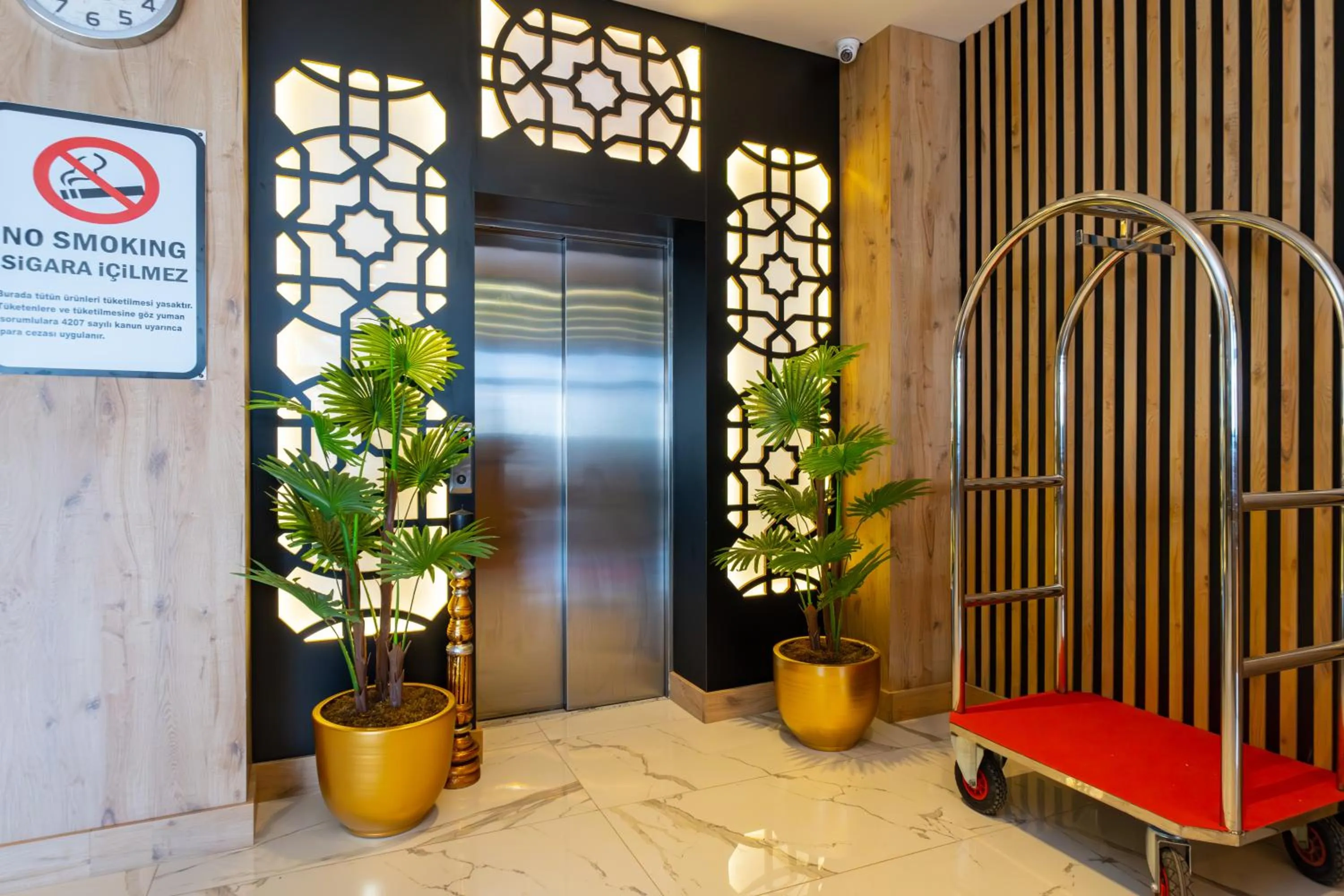 Lobby or reception in Hipodrom Hotel