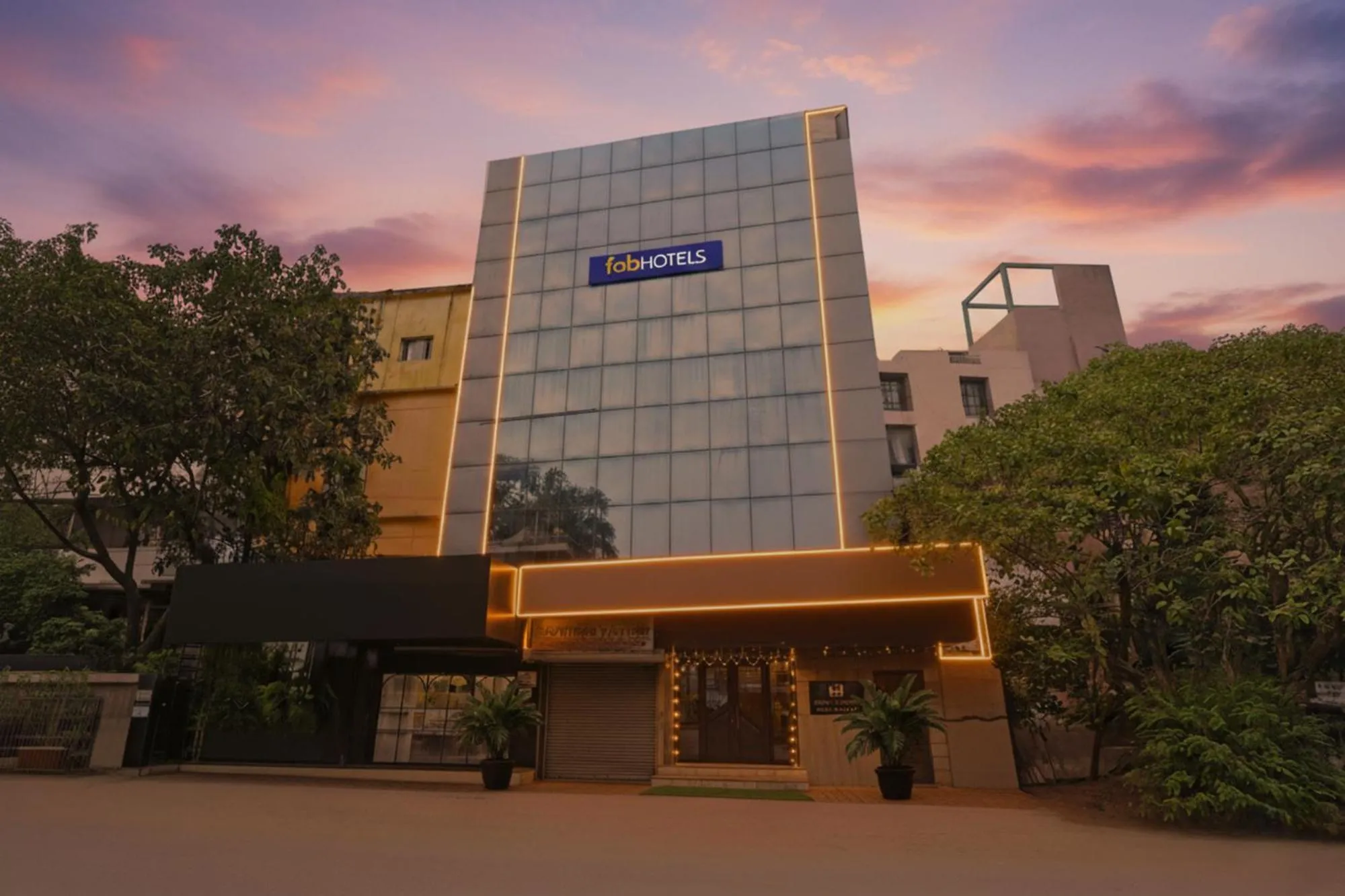 Property building in FabHotel Gulshan International - Nr Peter Cat Park Street
