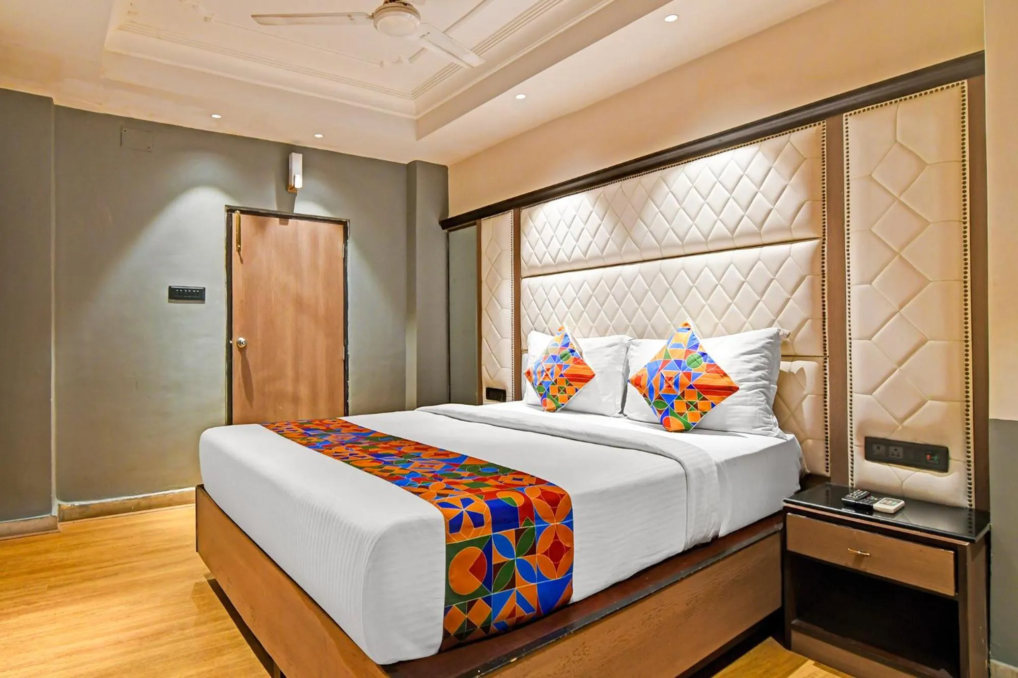 Bed in FabHotel Gulshan International - Nr Peter Cat Park Street