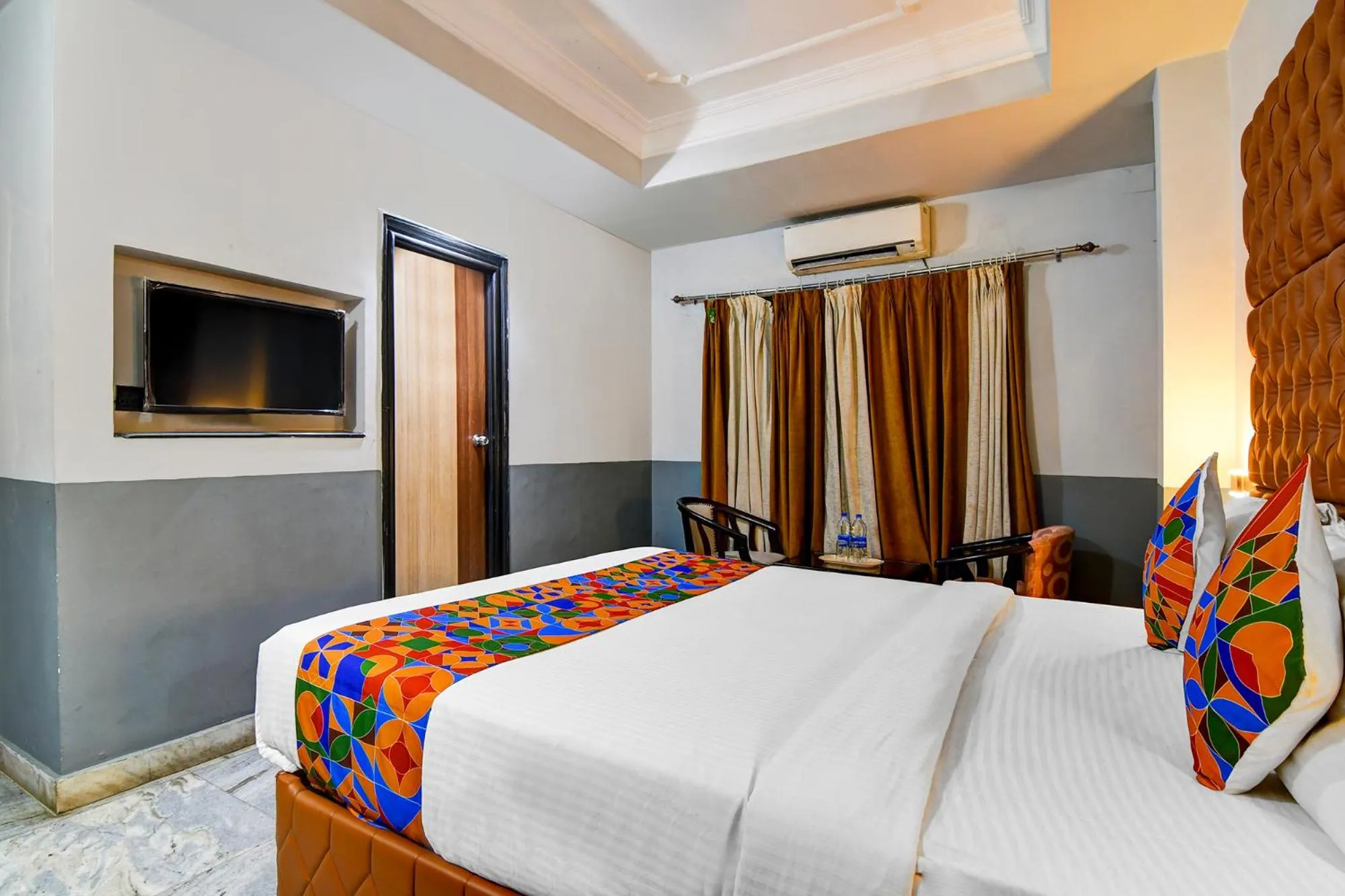 Bed in FabHotel Gulshan International - Nr Peter Cat Park Street