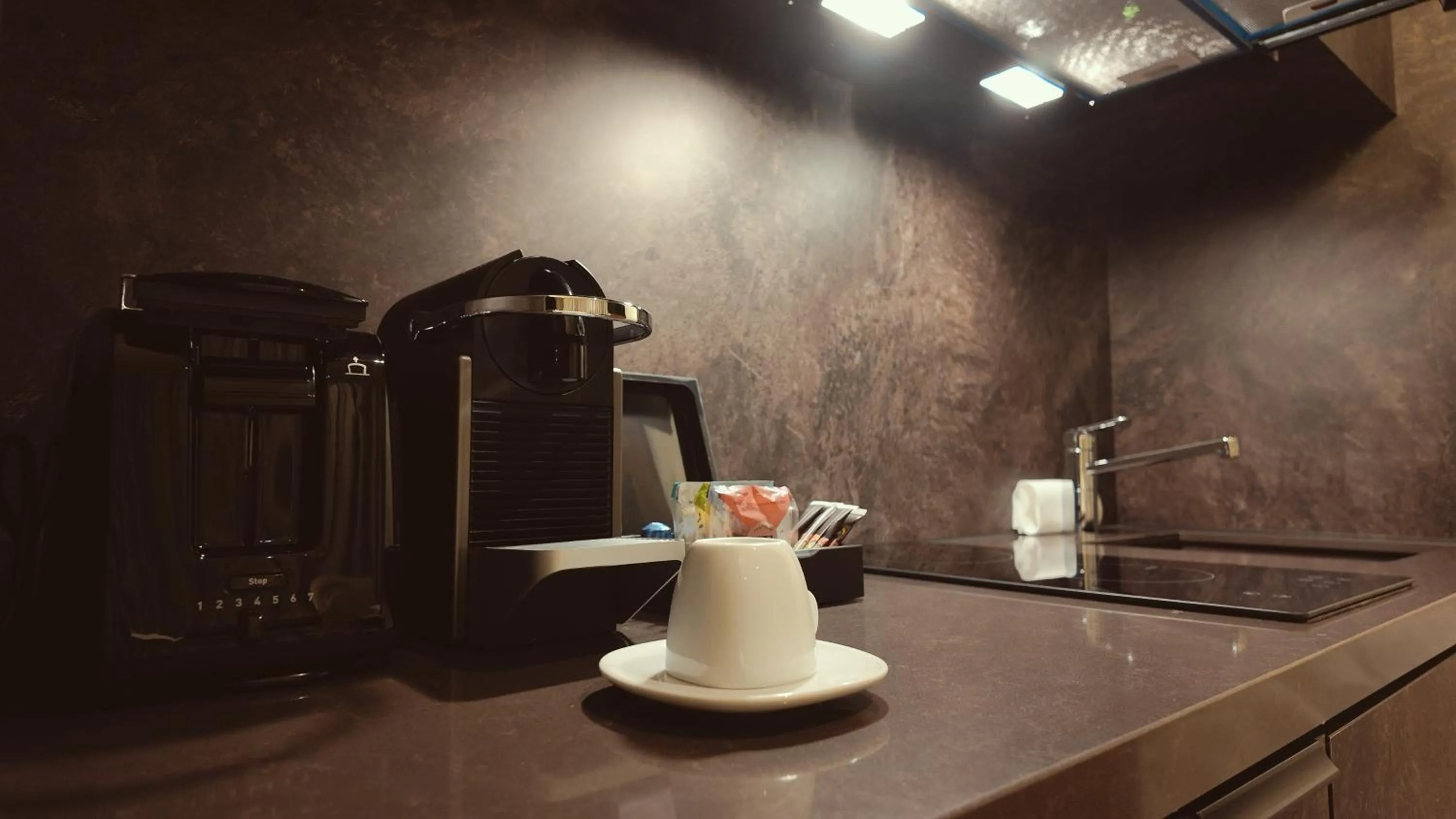 Coffee/tea facilities in Bellman Hotel