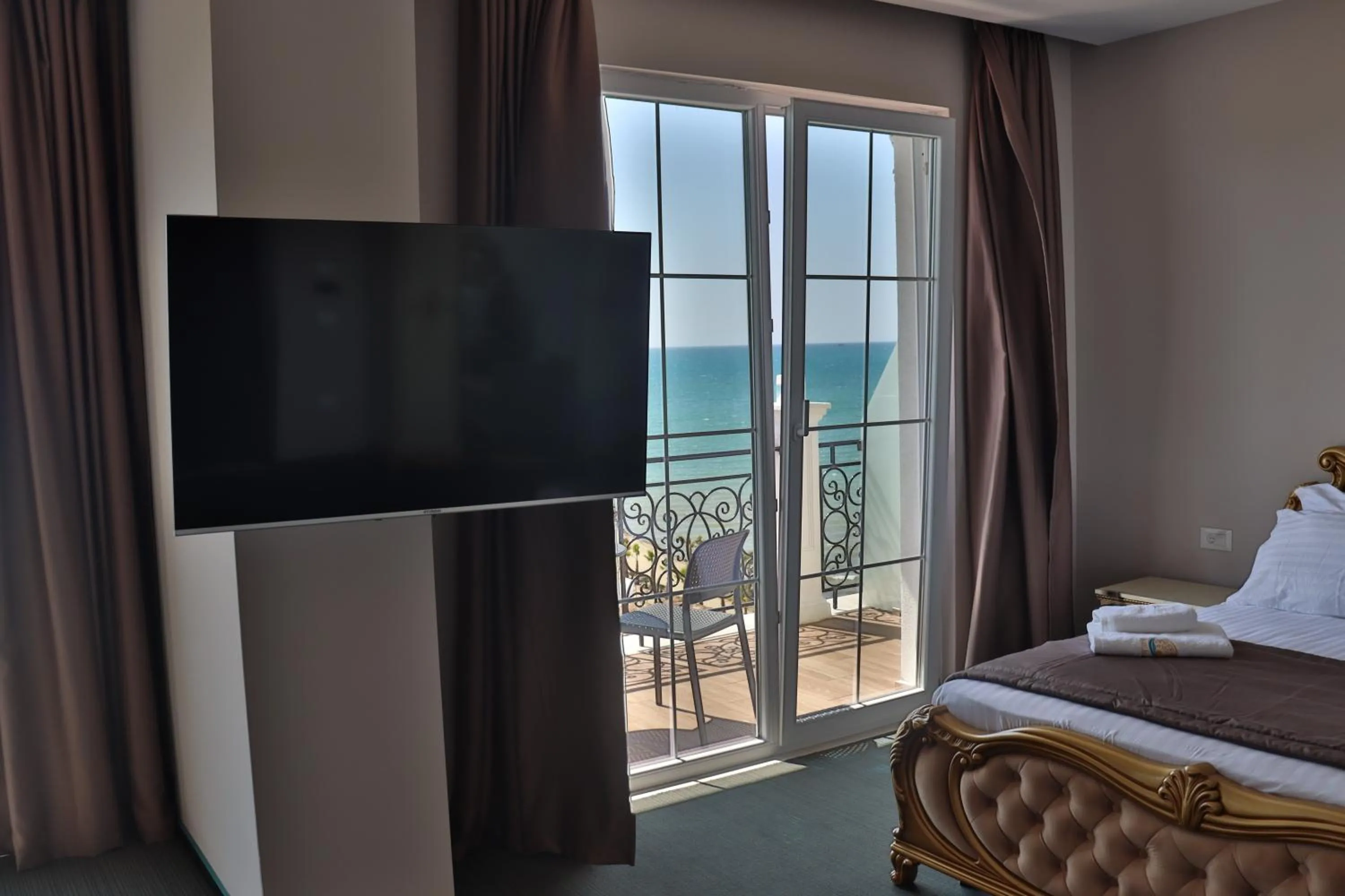 Bed in Hotel Amelia Mare