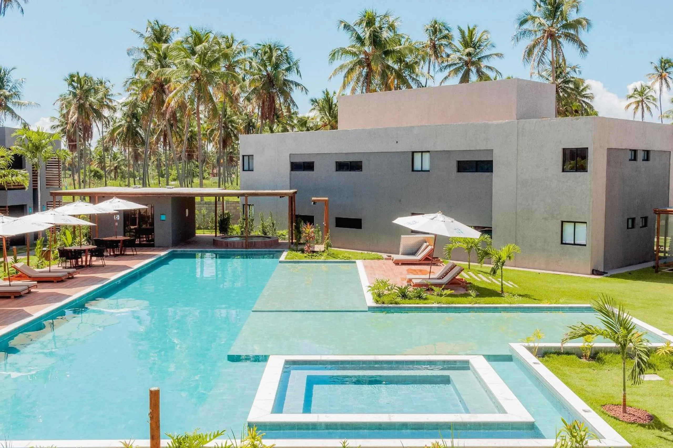 Swimming pool in Villas Manatee Milagres por Quarto à Vista