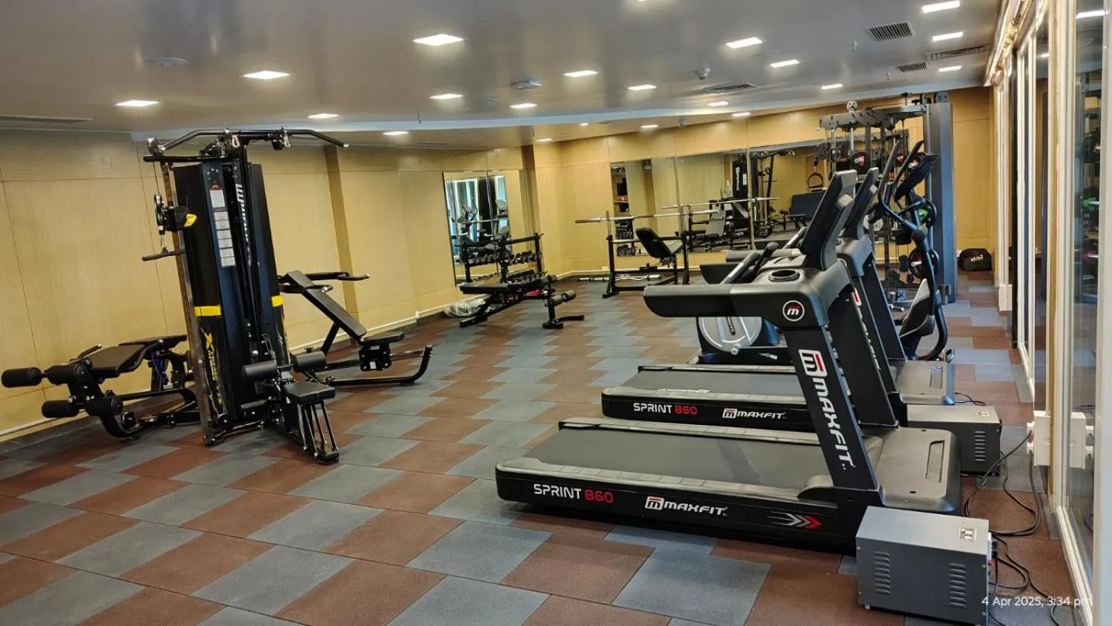 Fitness centre/facilities in Hotel the Plaza