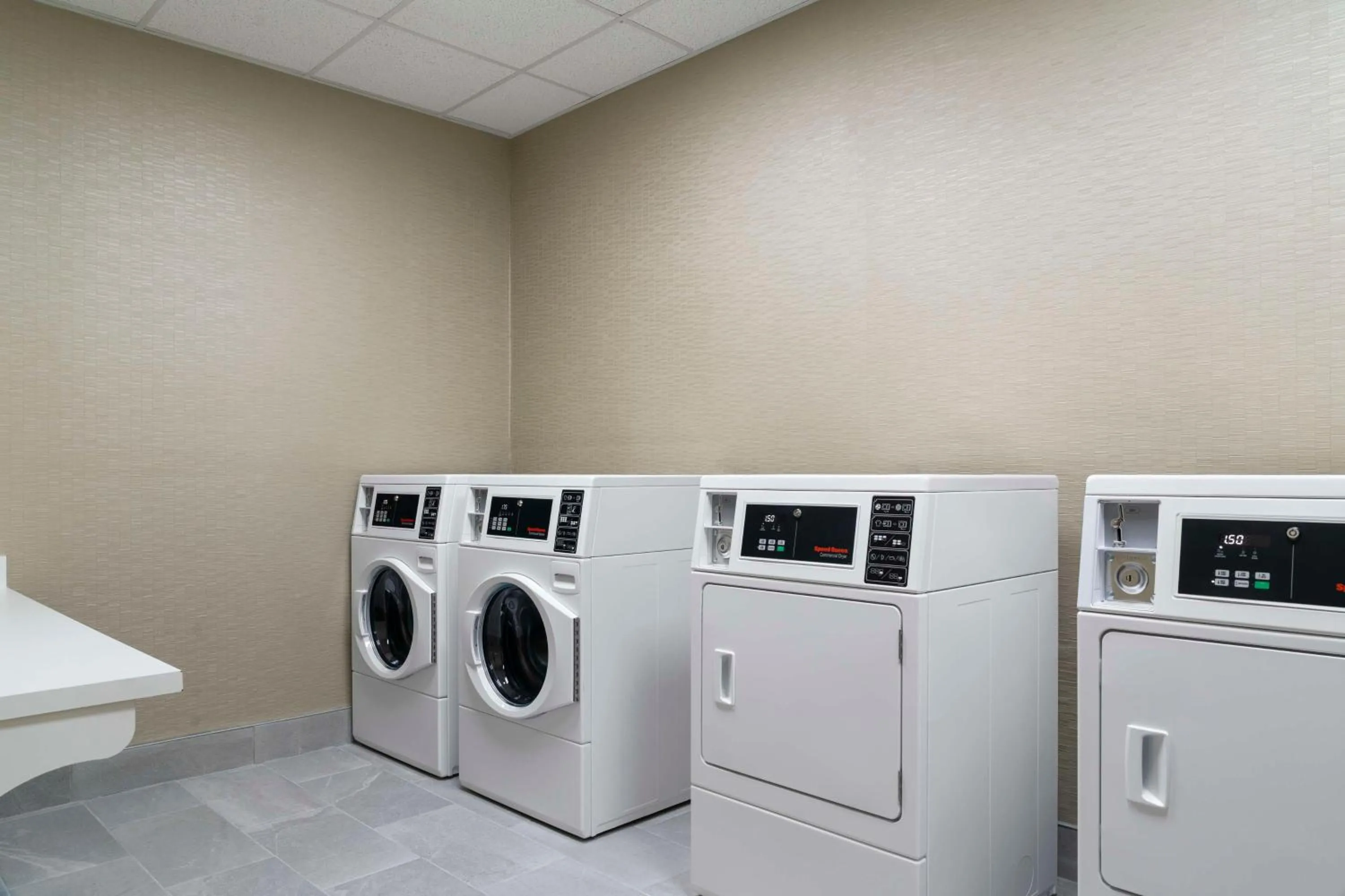 washing machine in Hampton Inn & Suites Amarillo West