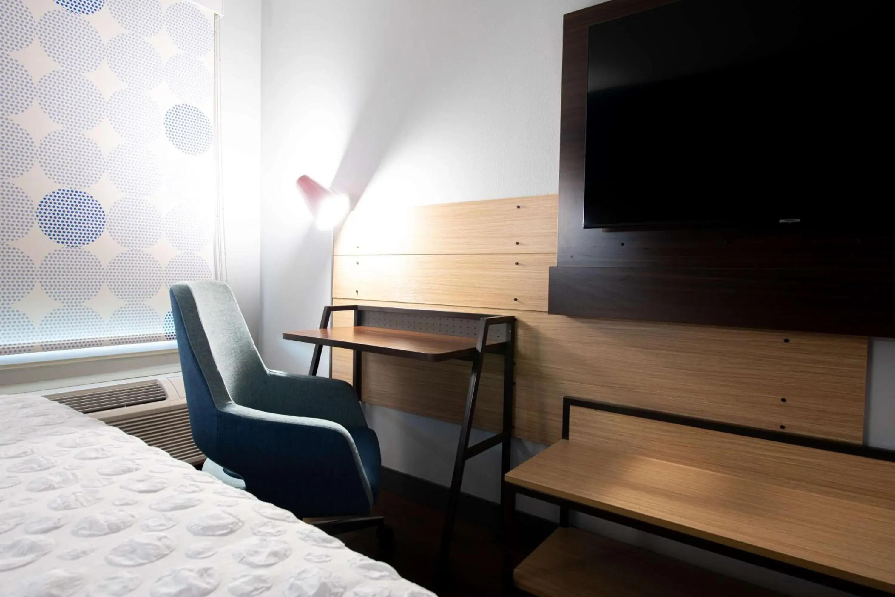 Queen Room with Two Queen Beds and Walk-In Shower in Tru By Hilton Lewisville Vista Ridge Mall Queen Room with Two Queen Beds and Walk-In Shower in Tru By Hilton Lewisville Vista Ridge Mall