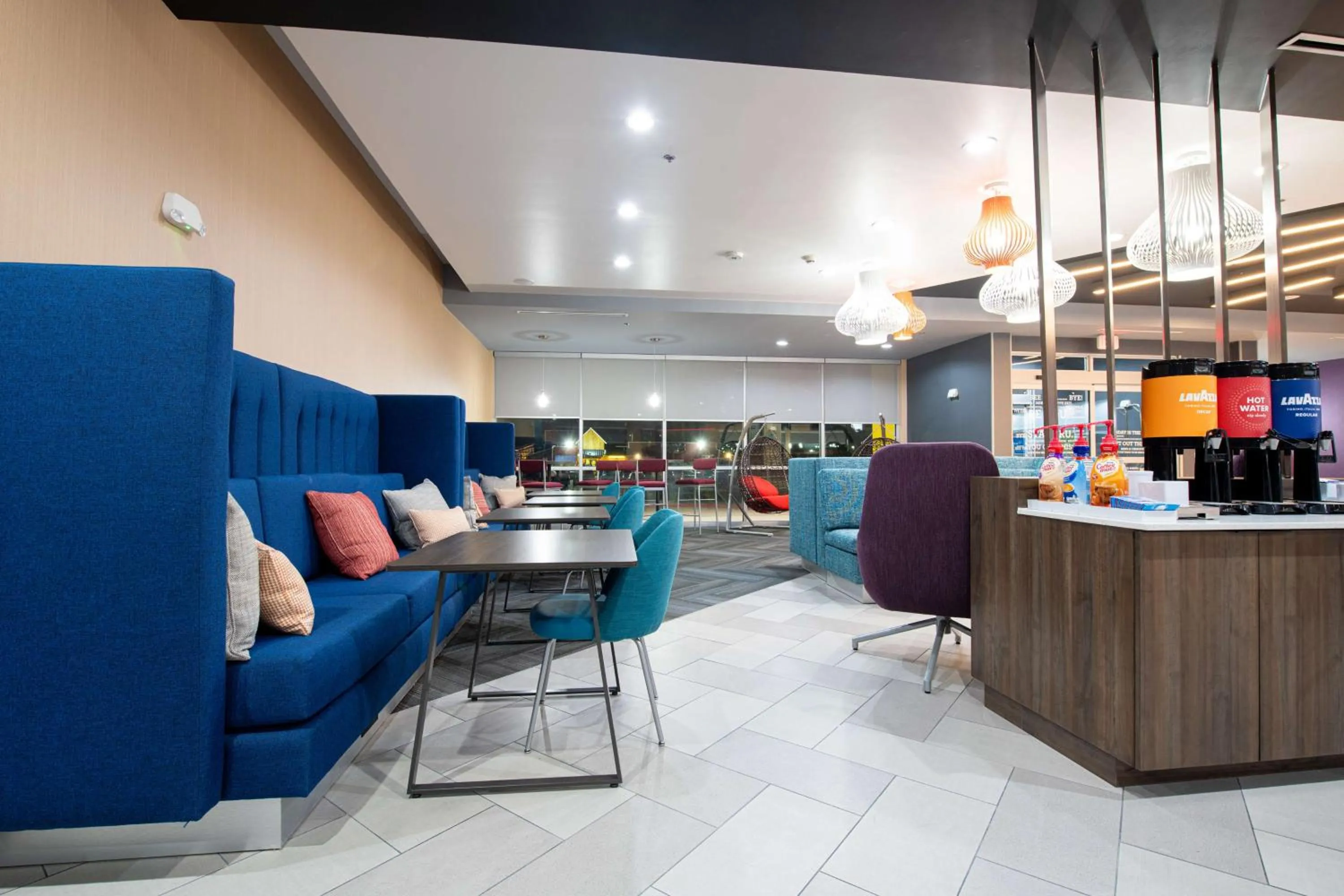 Lobby or reception in Tru By Hilton Lewisville Vista Ridge Mall