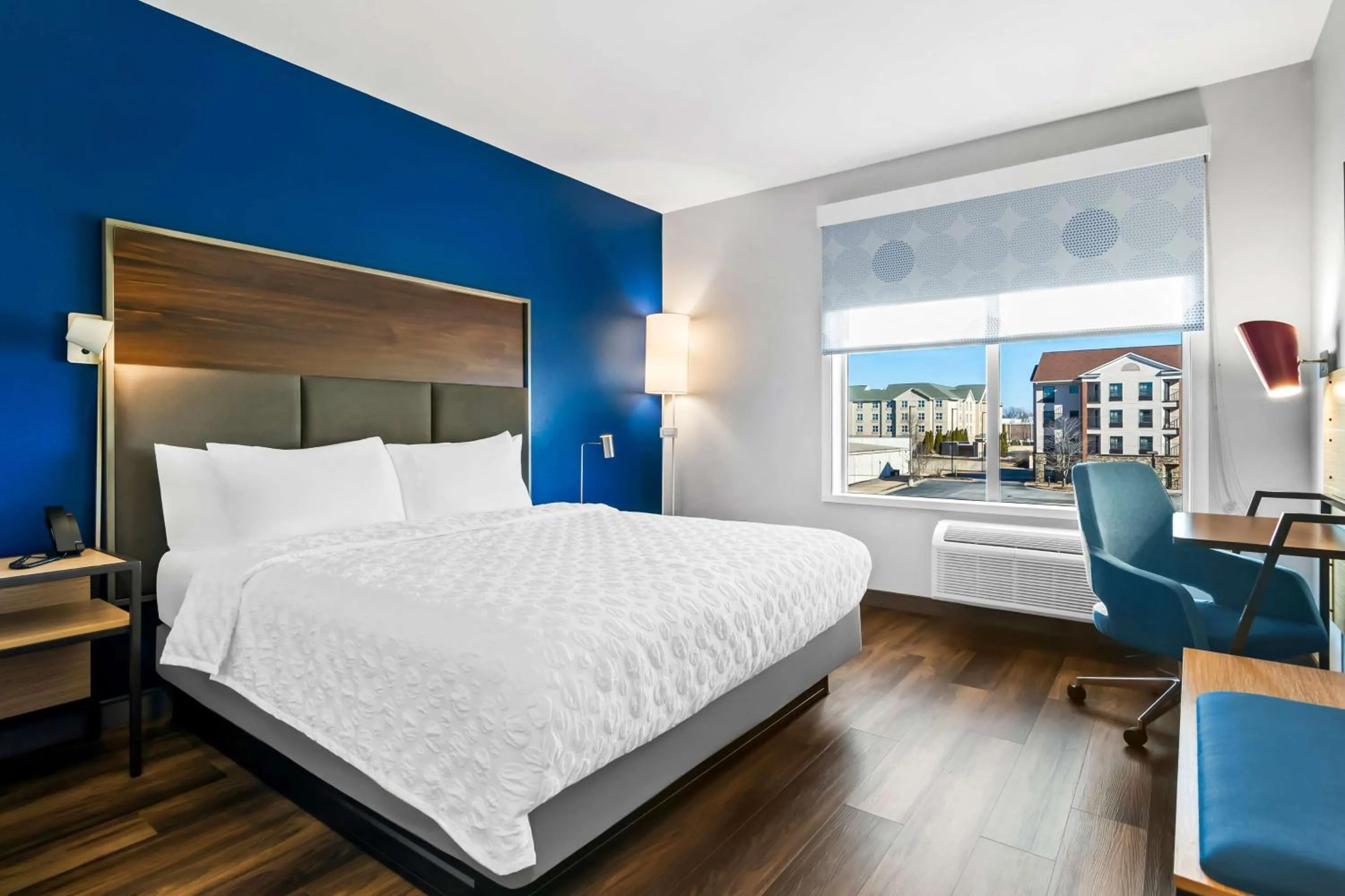 Bed in Tru By Hilton Rogers Bentonville