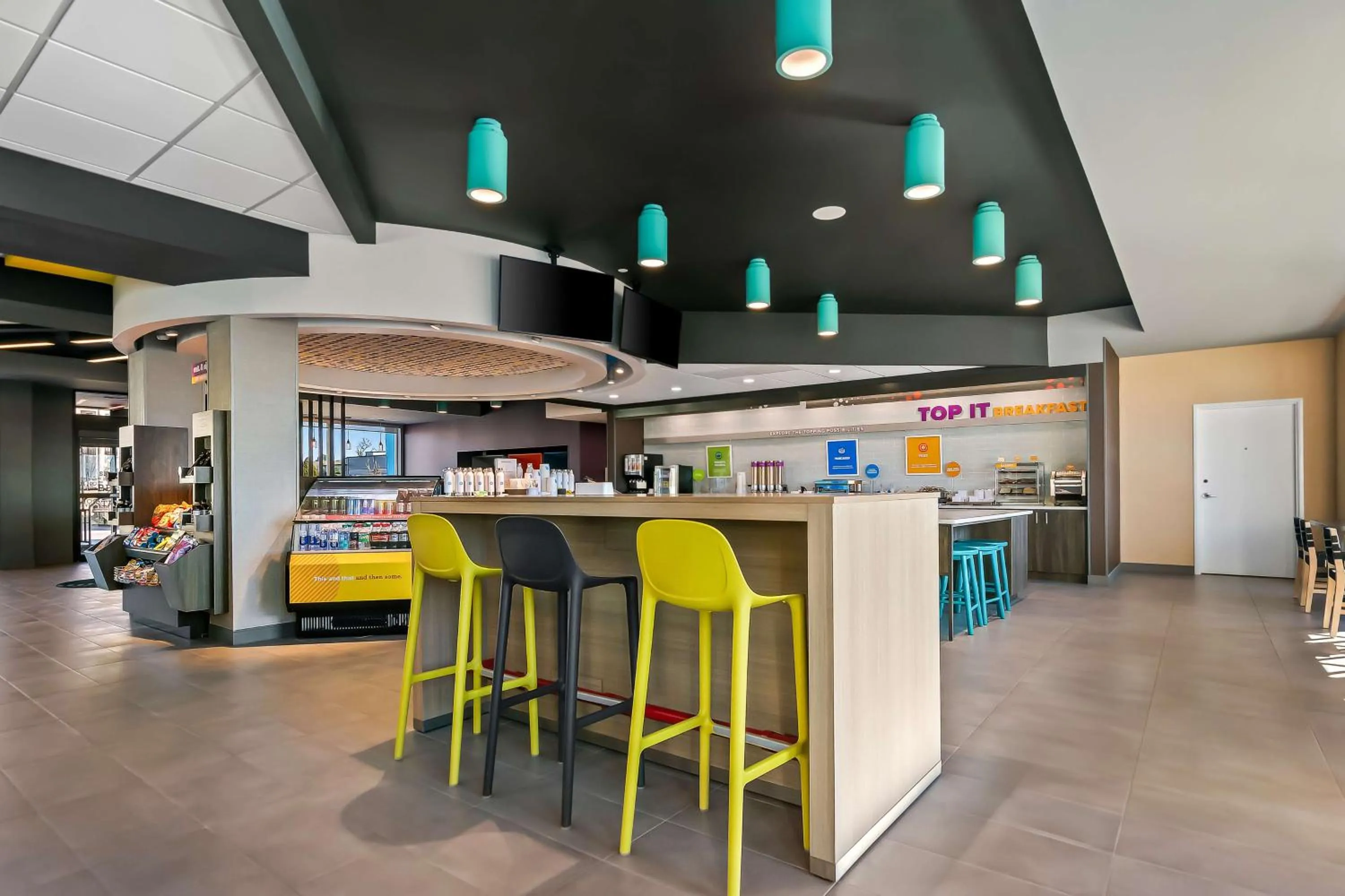 Breakfast in Tru By Hilton Rogers Bentonville