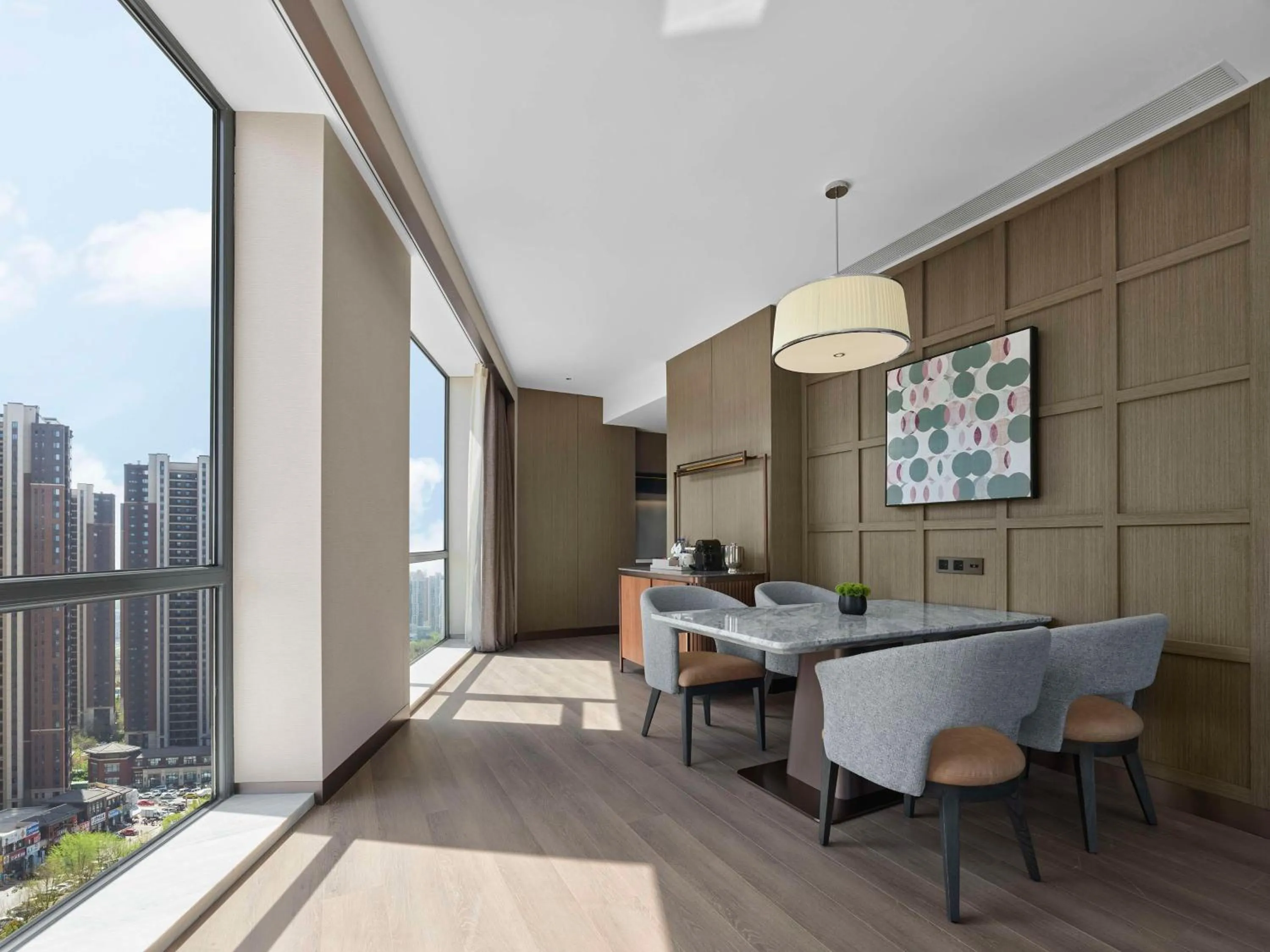 Living room in Doubletree By Hilton Yantai Golden Coast Hotel & Suites