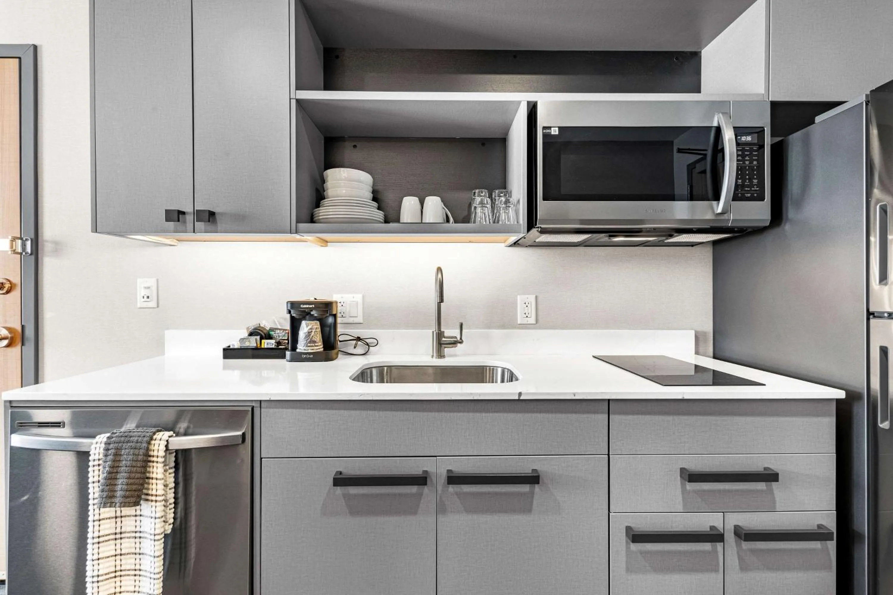 Kitchen or kitchenette in Homewood Suites By Hilton Colorado Springs Airport