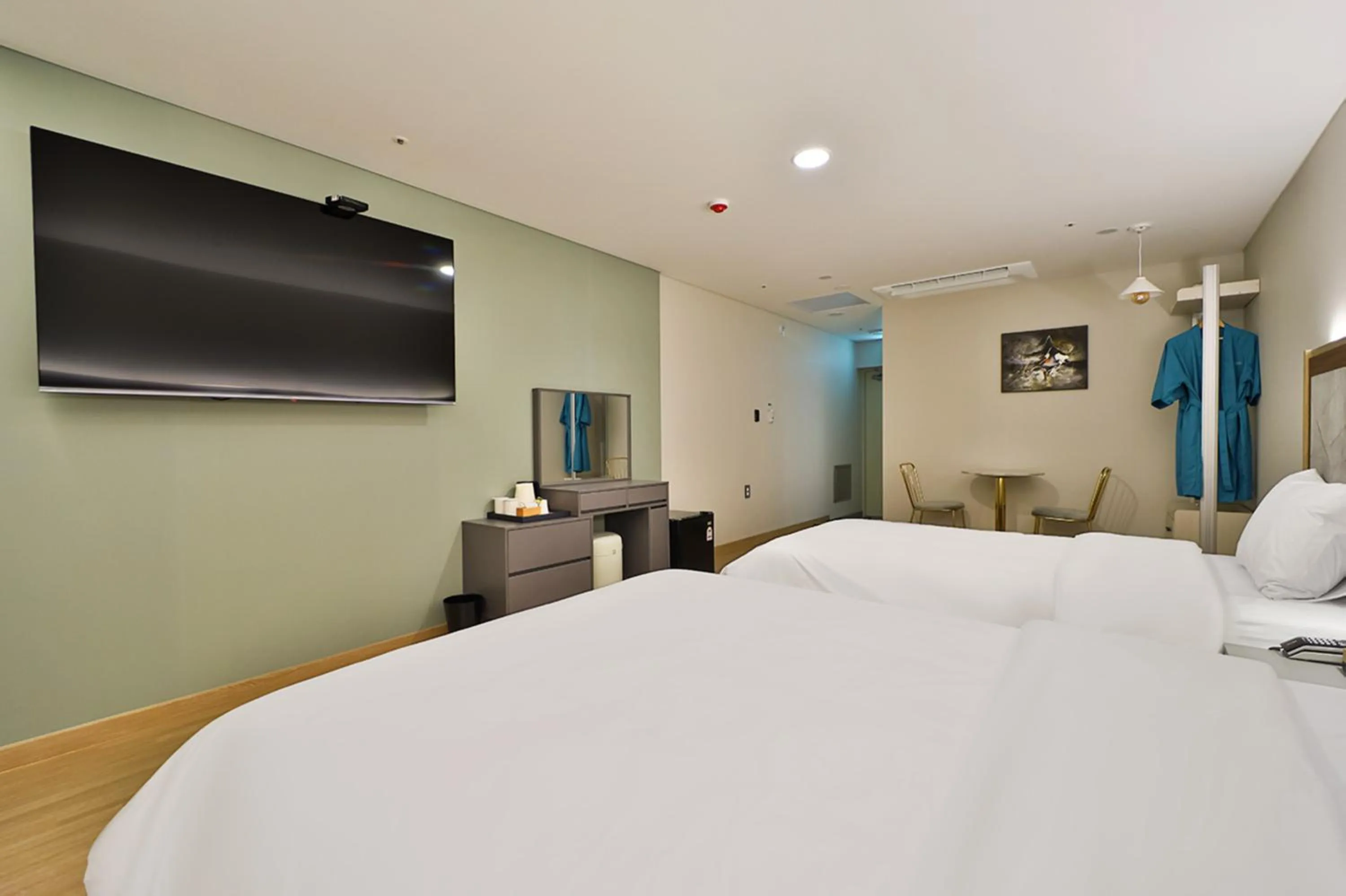 Bedroom, Bed in Gimhae City Hotel