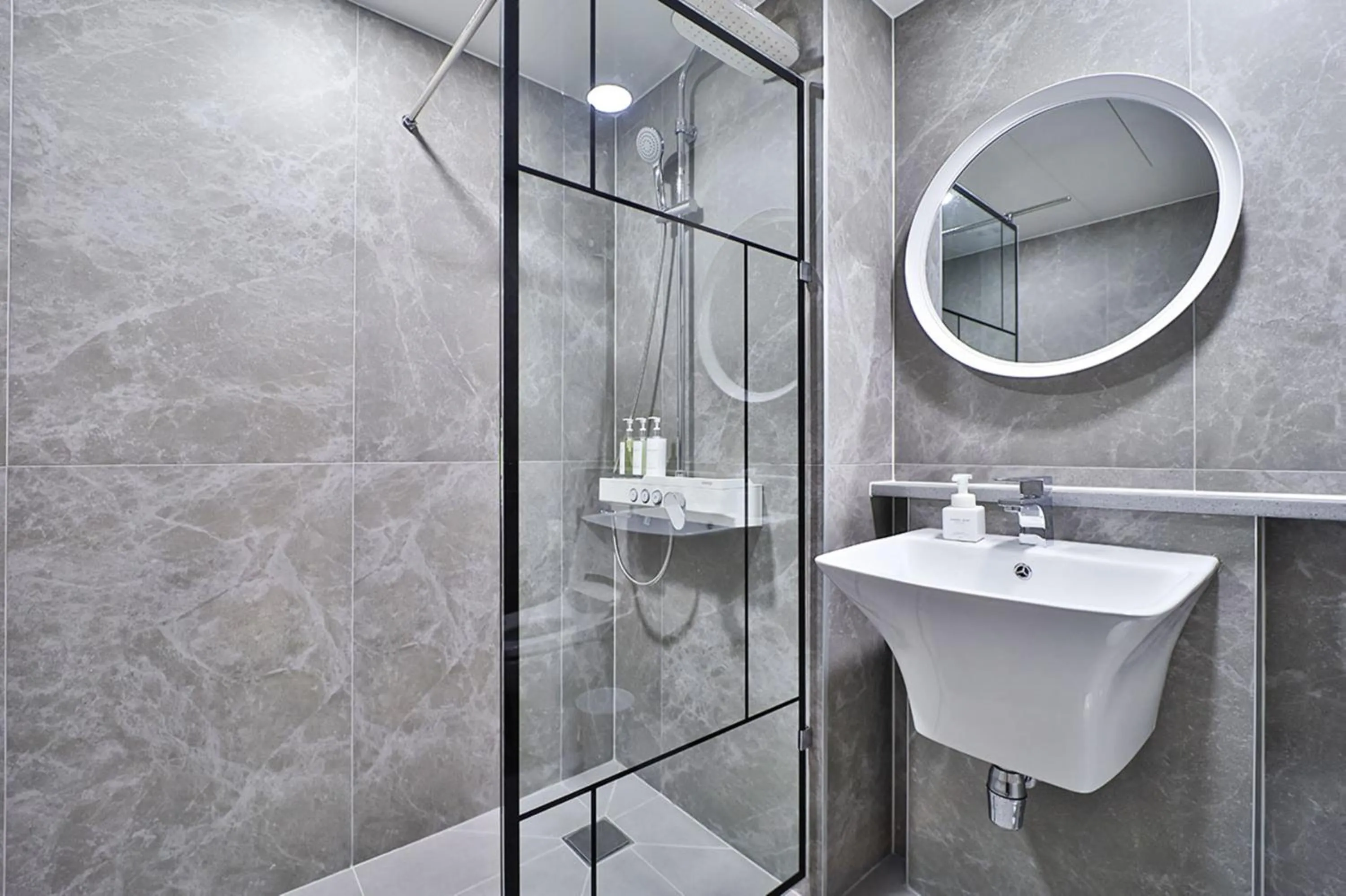 Bathroom in Gimhae City Hotel