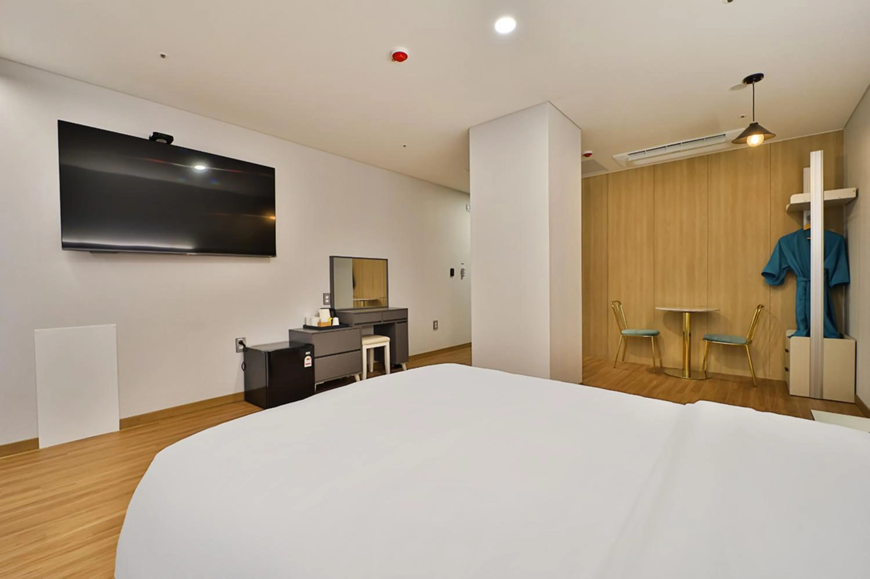 Bedroom, Bed in Gimhae City Hotel