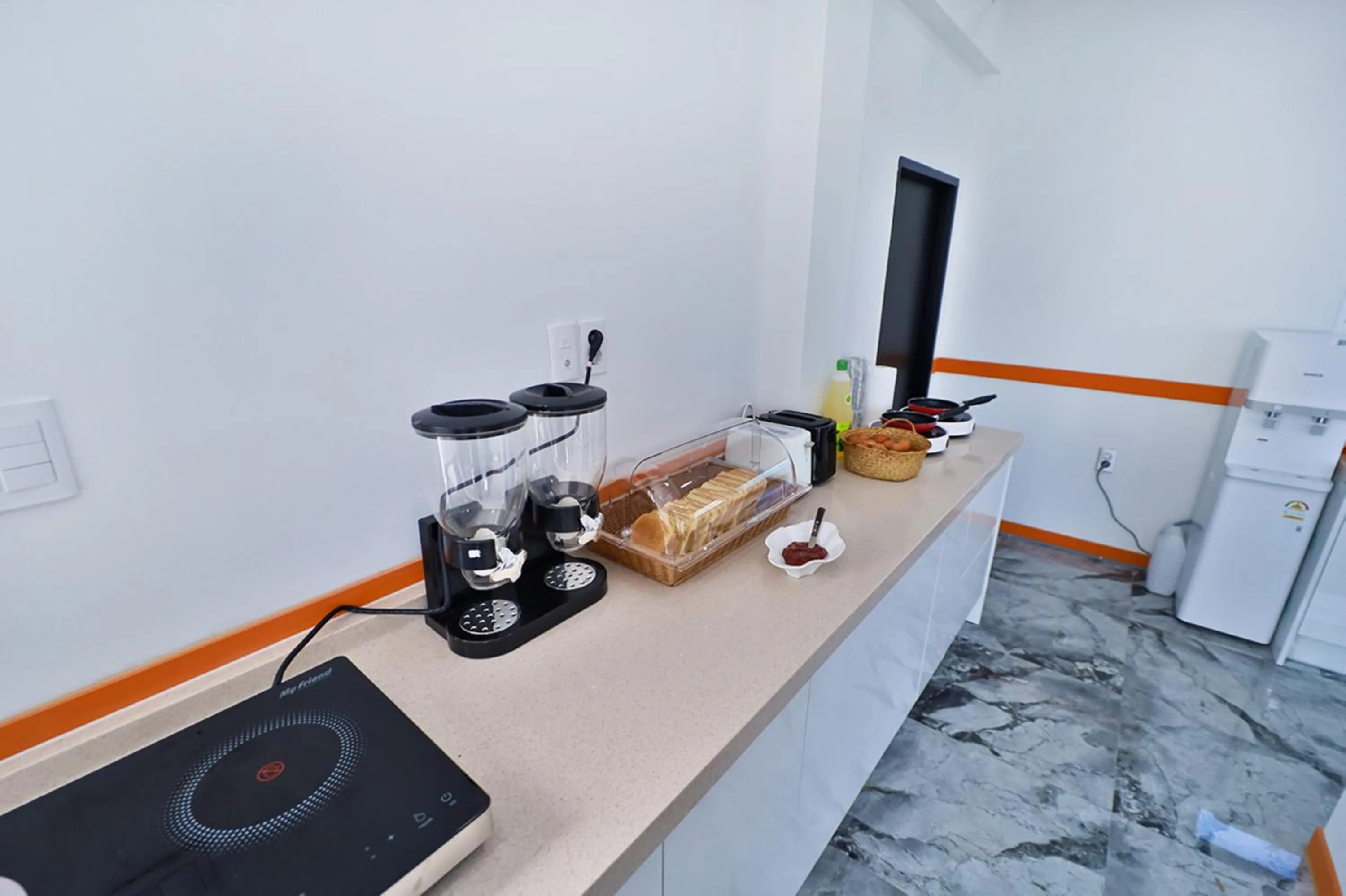 Restaurant/places to eat in Gimhae City Hotel