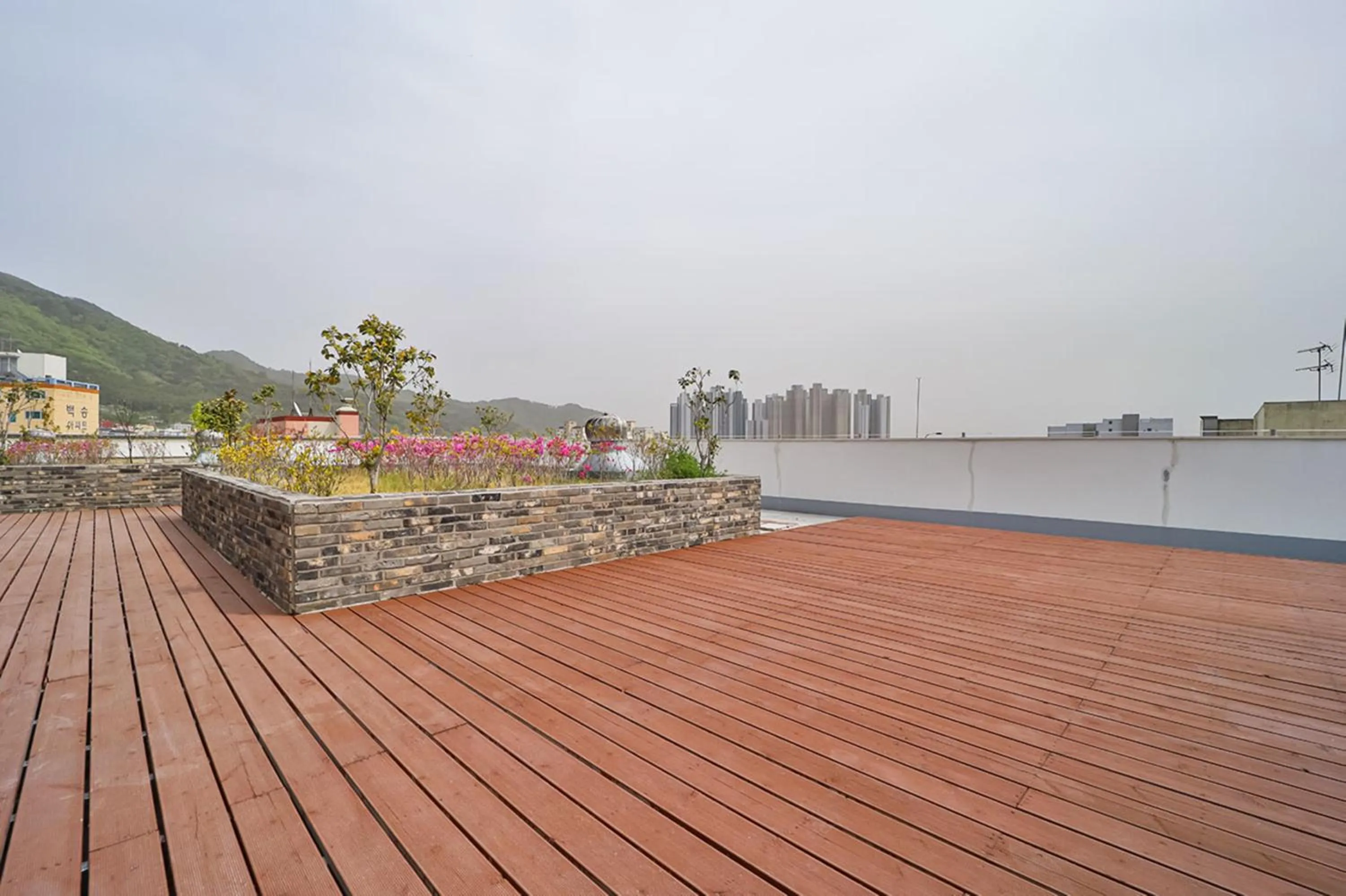 Property building in Gimhae City Hotel