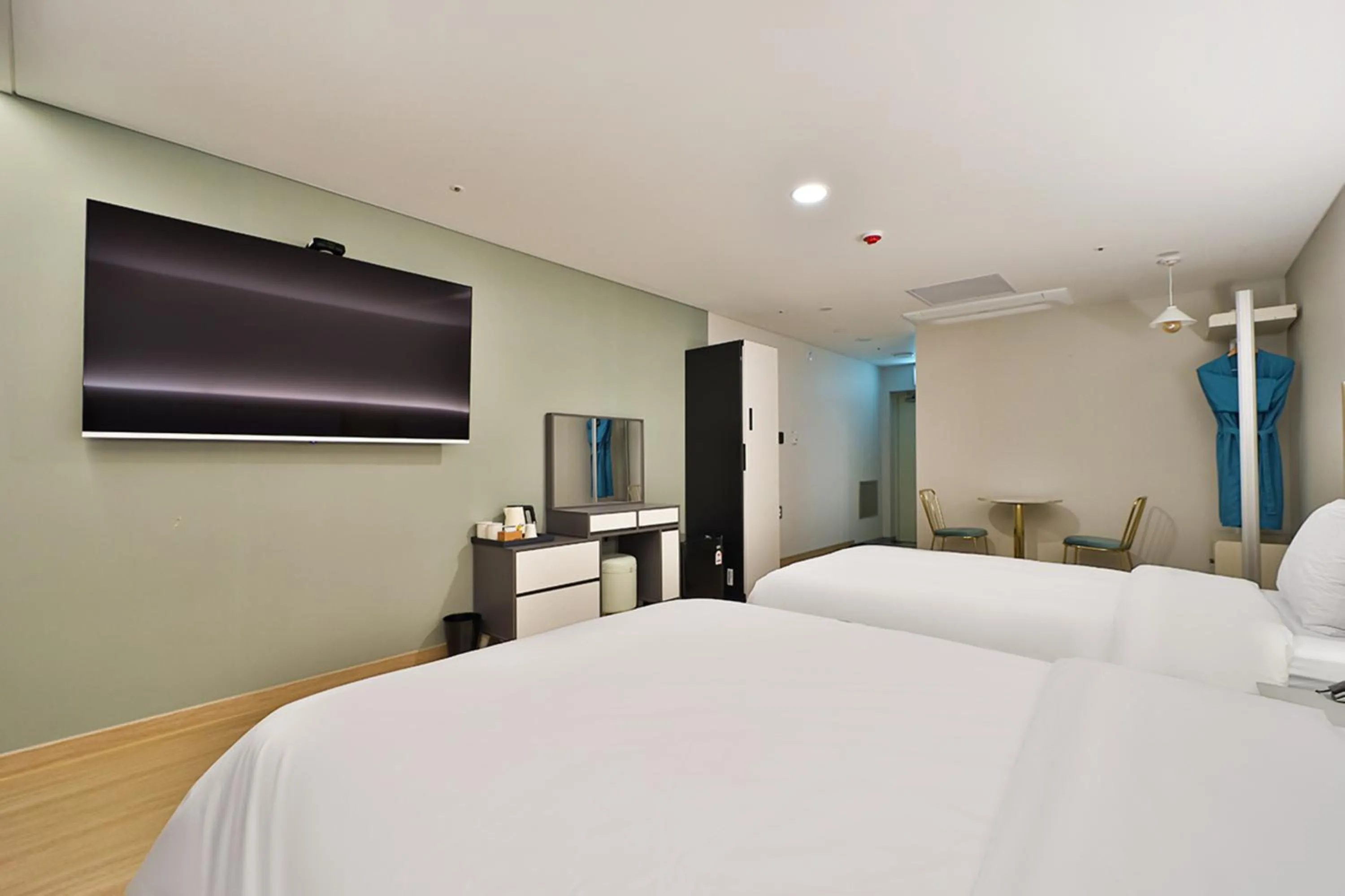 Bedroom, Bed in Gimhae City Hotel