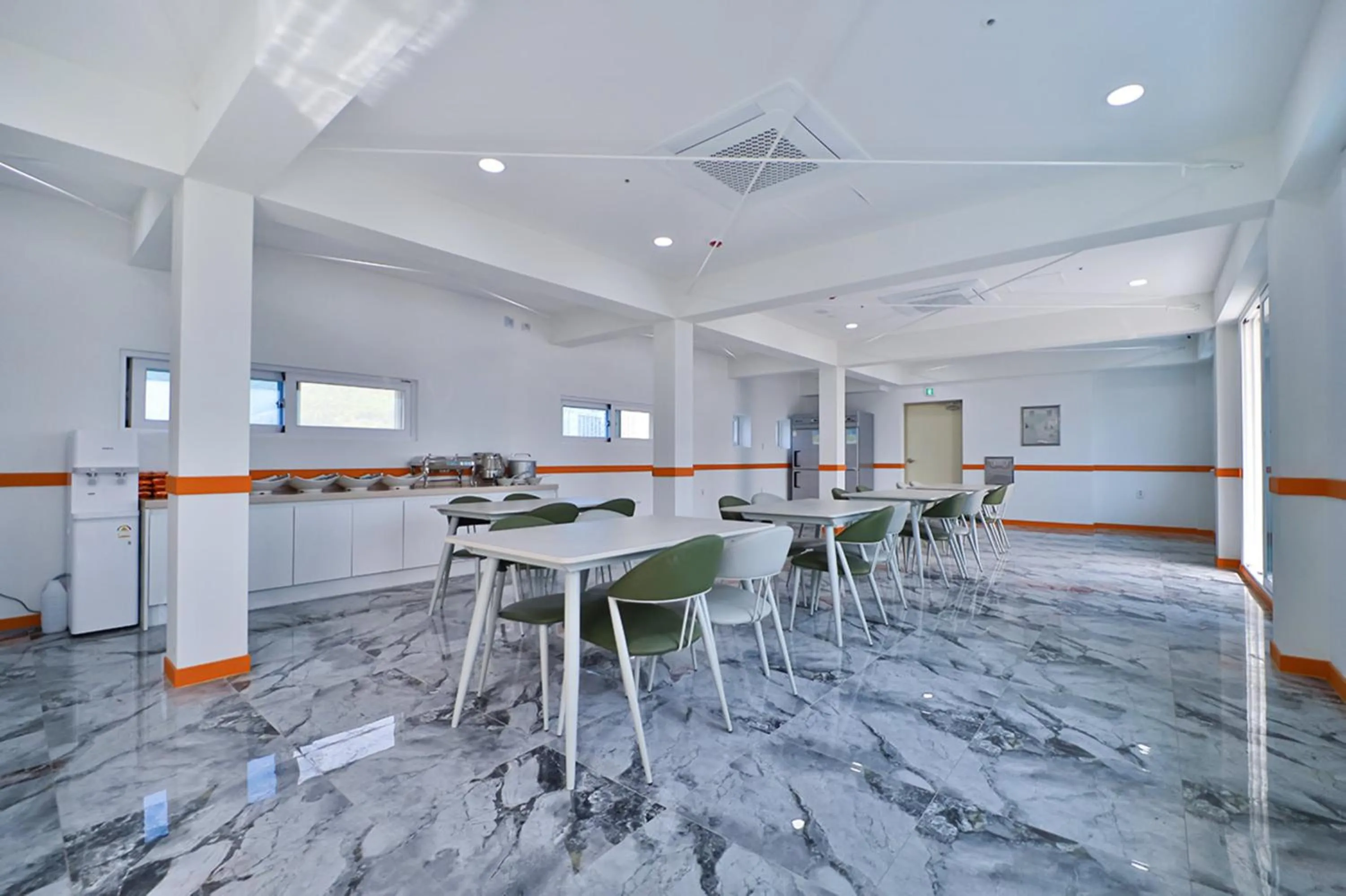 Restaurant/places to eat in Gimhae City Hotel