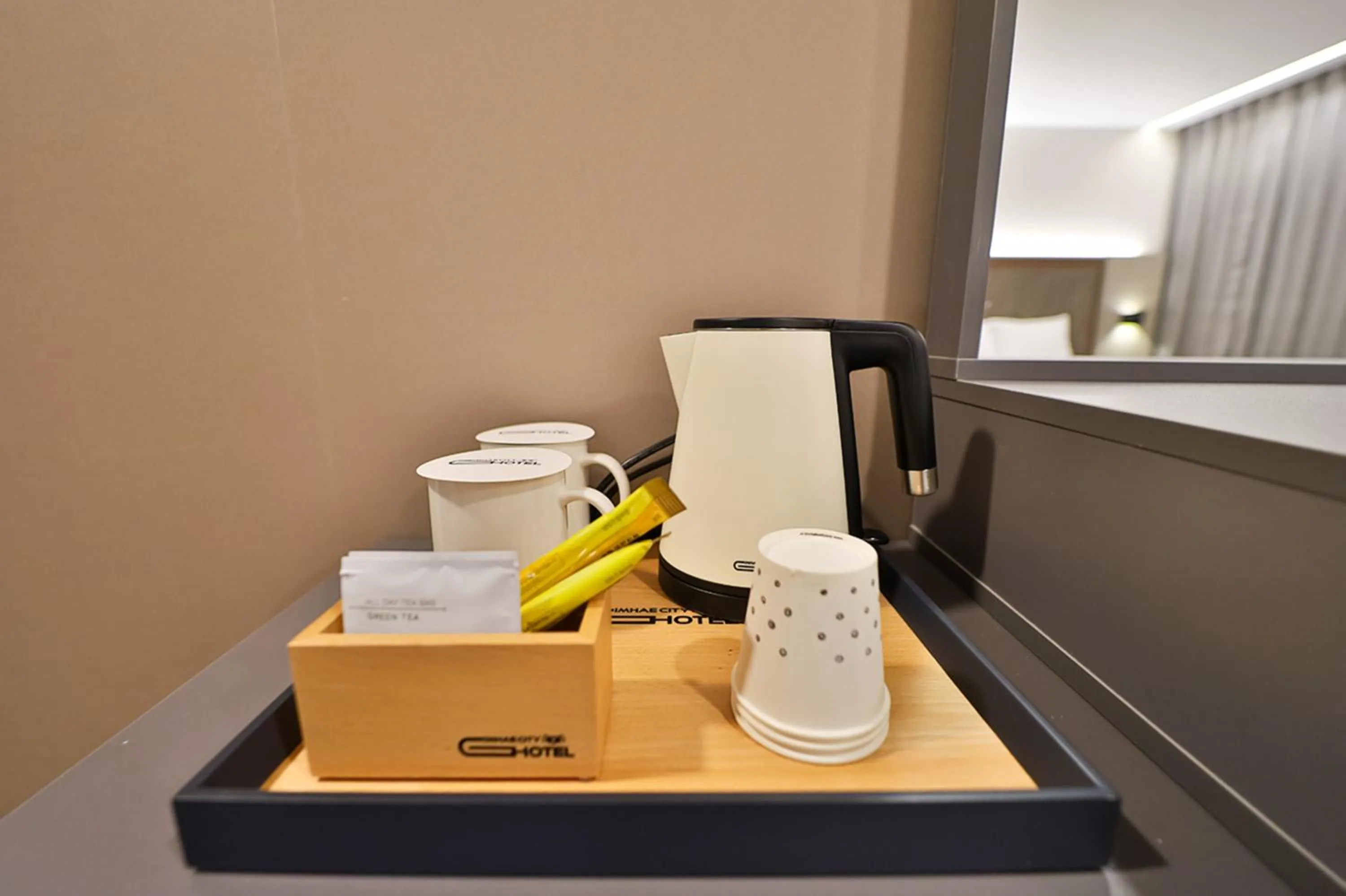 Coffee/tea facilities in Gimhae City Hotel