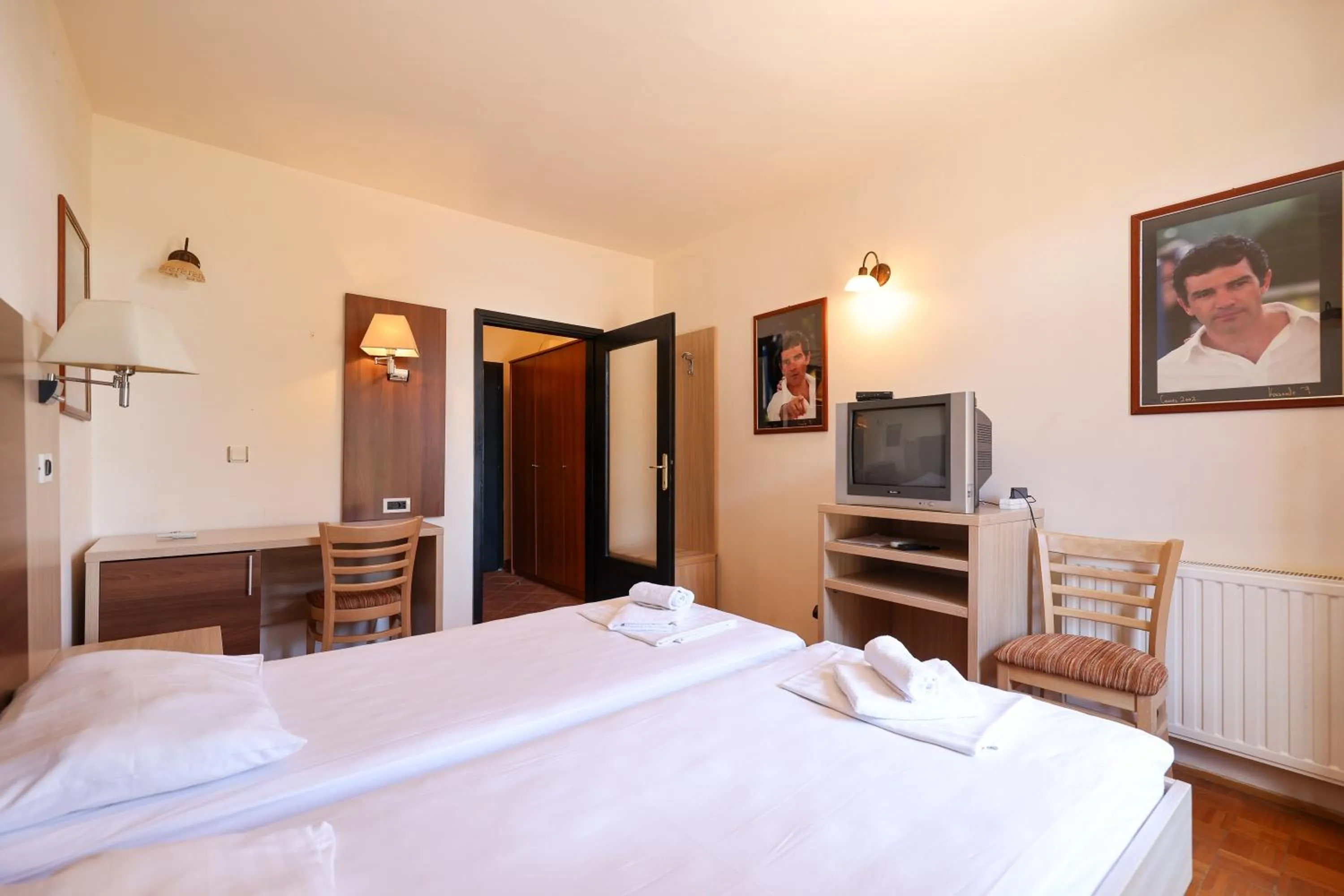 Bed in Tribunia Beach Hotel