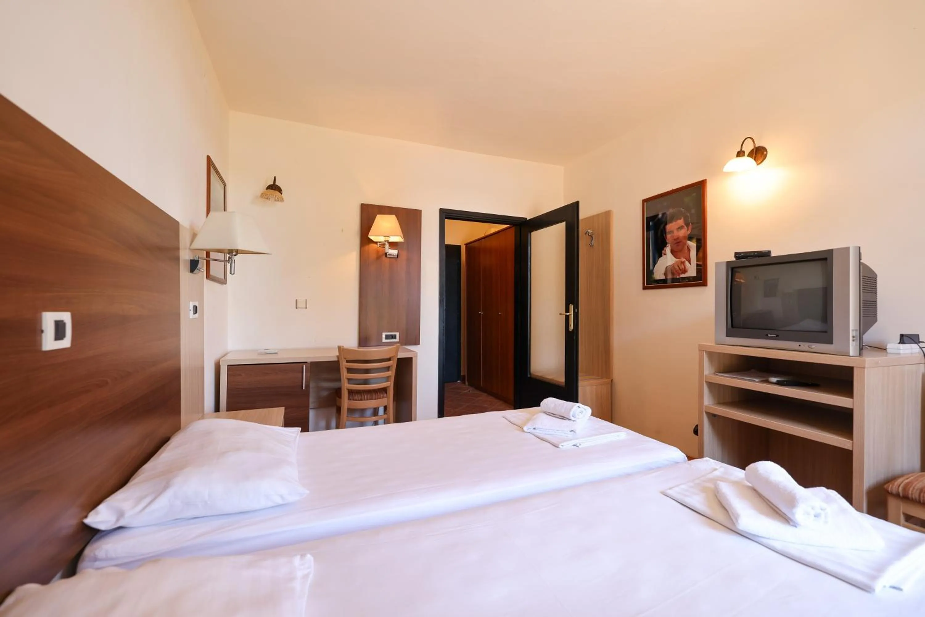 Bed in Tribunia Beach Hotel