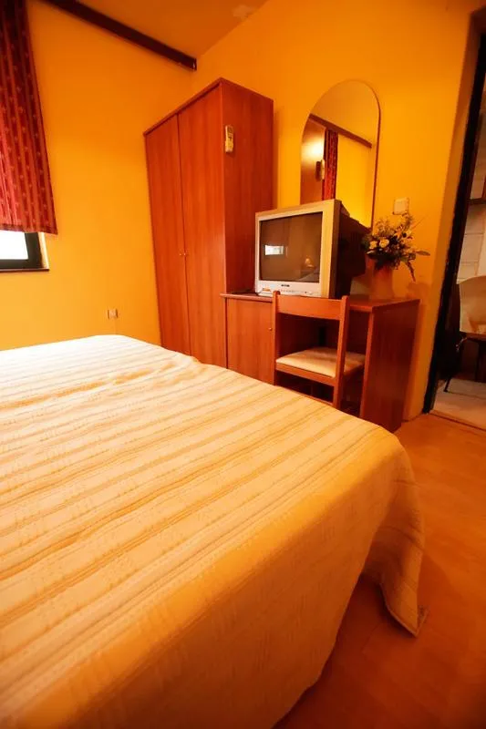 Bed in Tribunia Beach Hotel