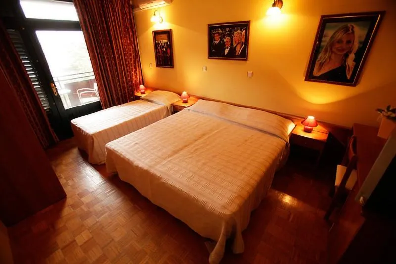 Bed in Tribunia Beach Hotel