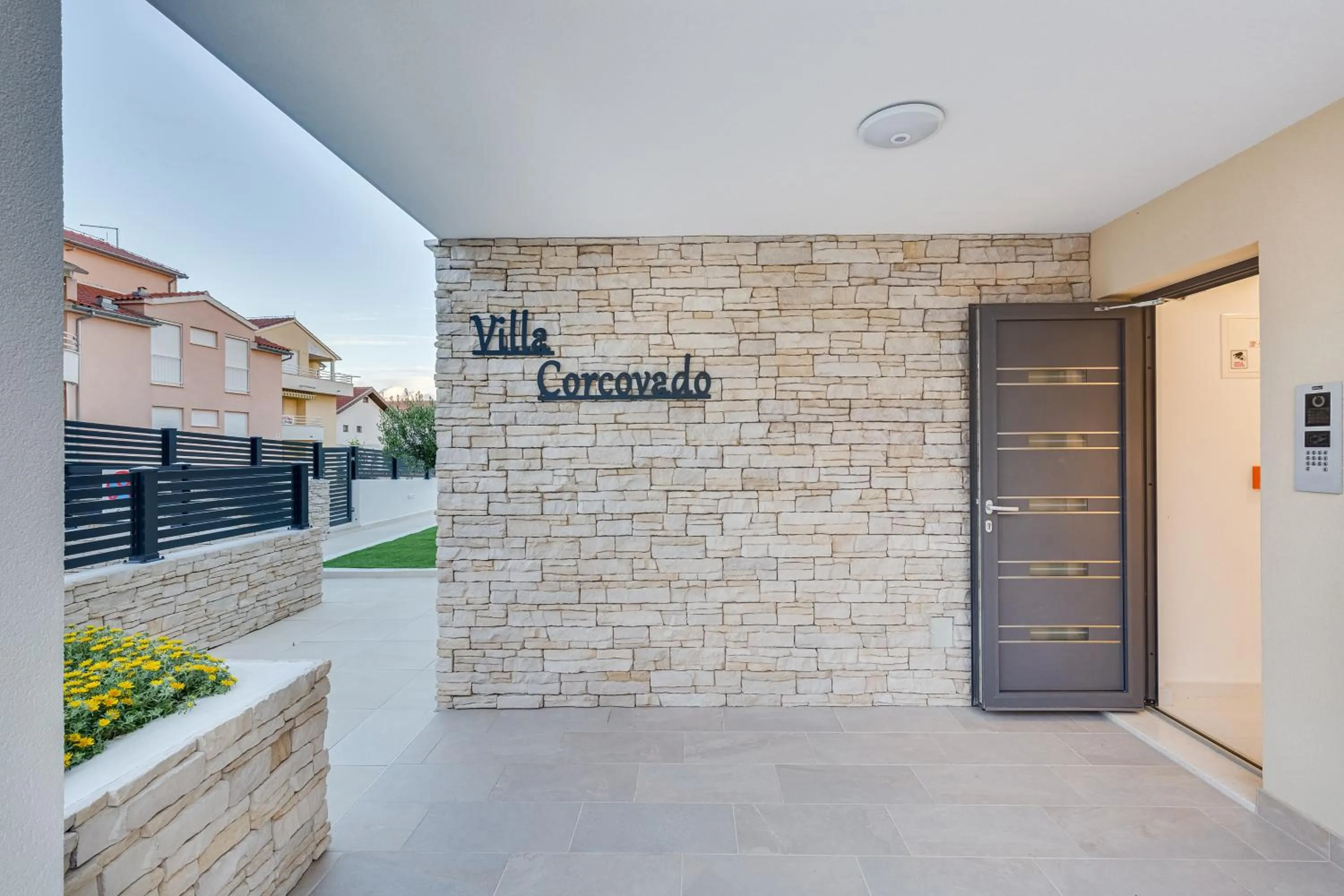 Day in Villa Corcovado II