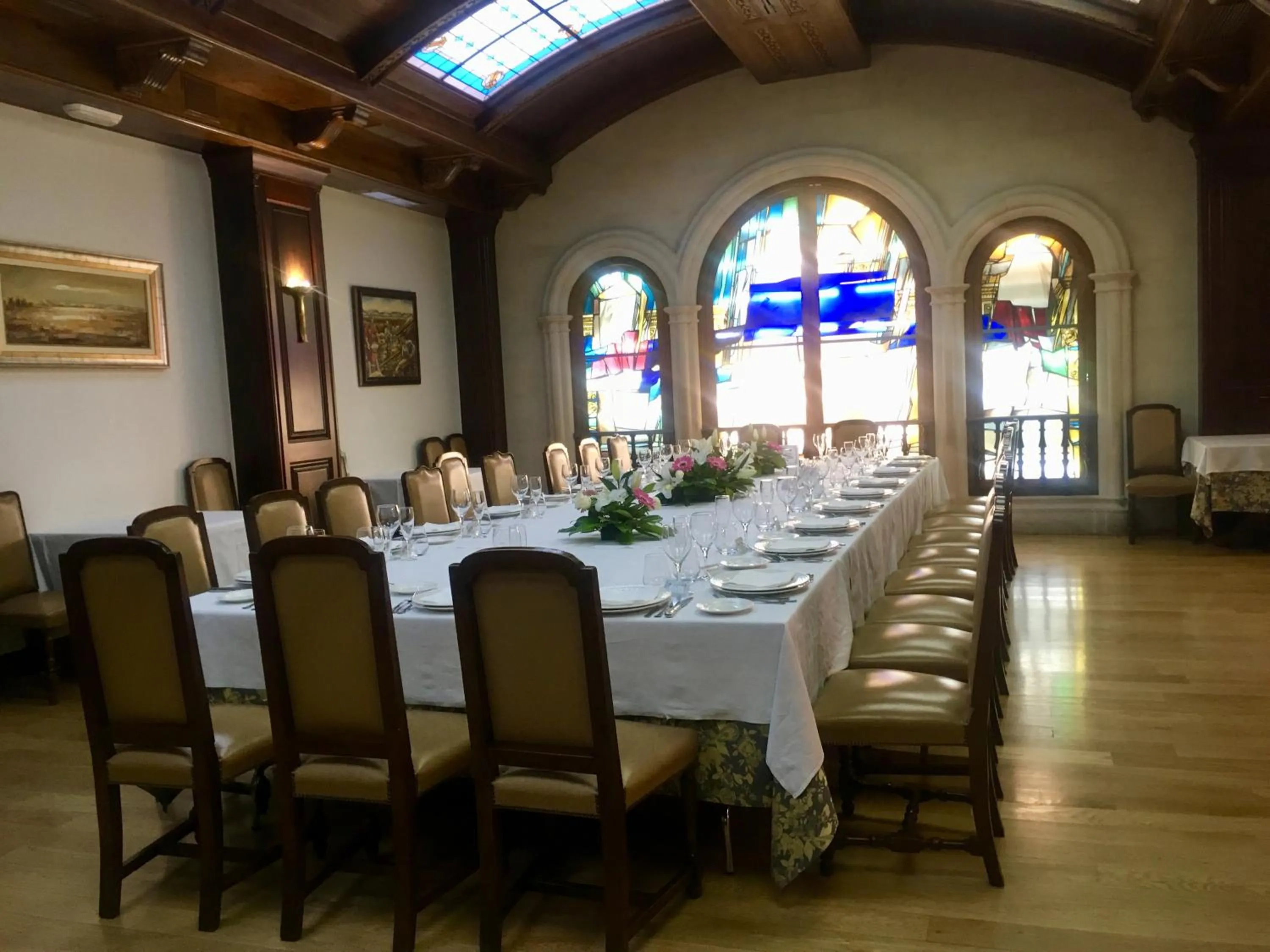 Restaurant/places to eat in Hotel Aranda