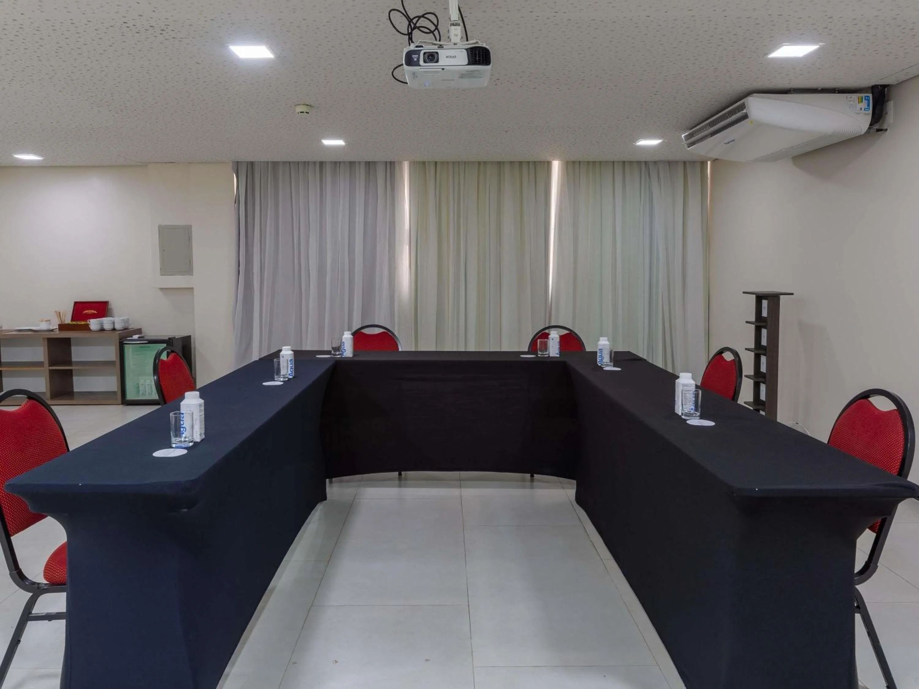 Meeting/conference room in Novotel Manaus