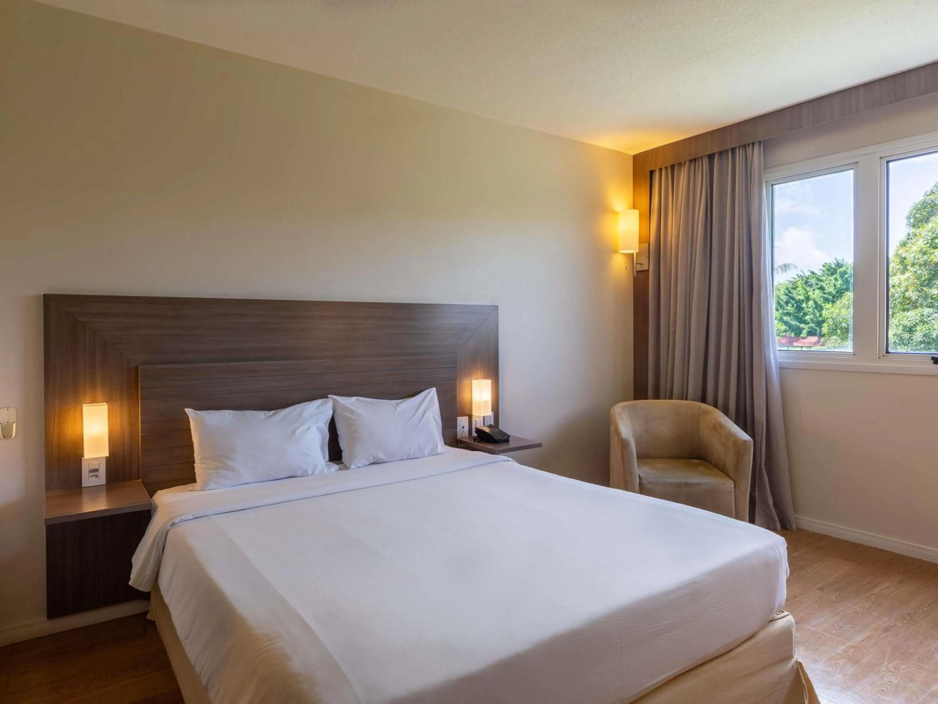 Bedroom, Bed in Novotel Manaus