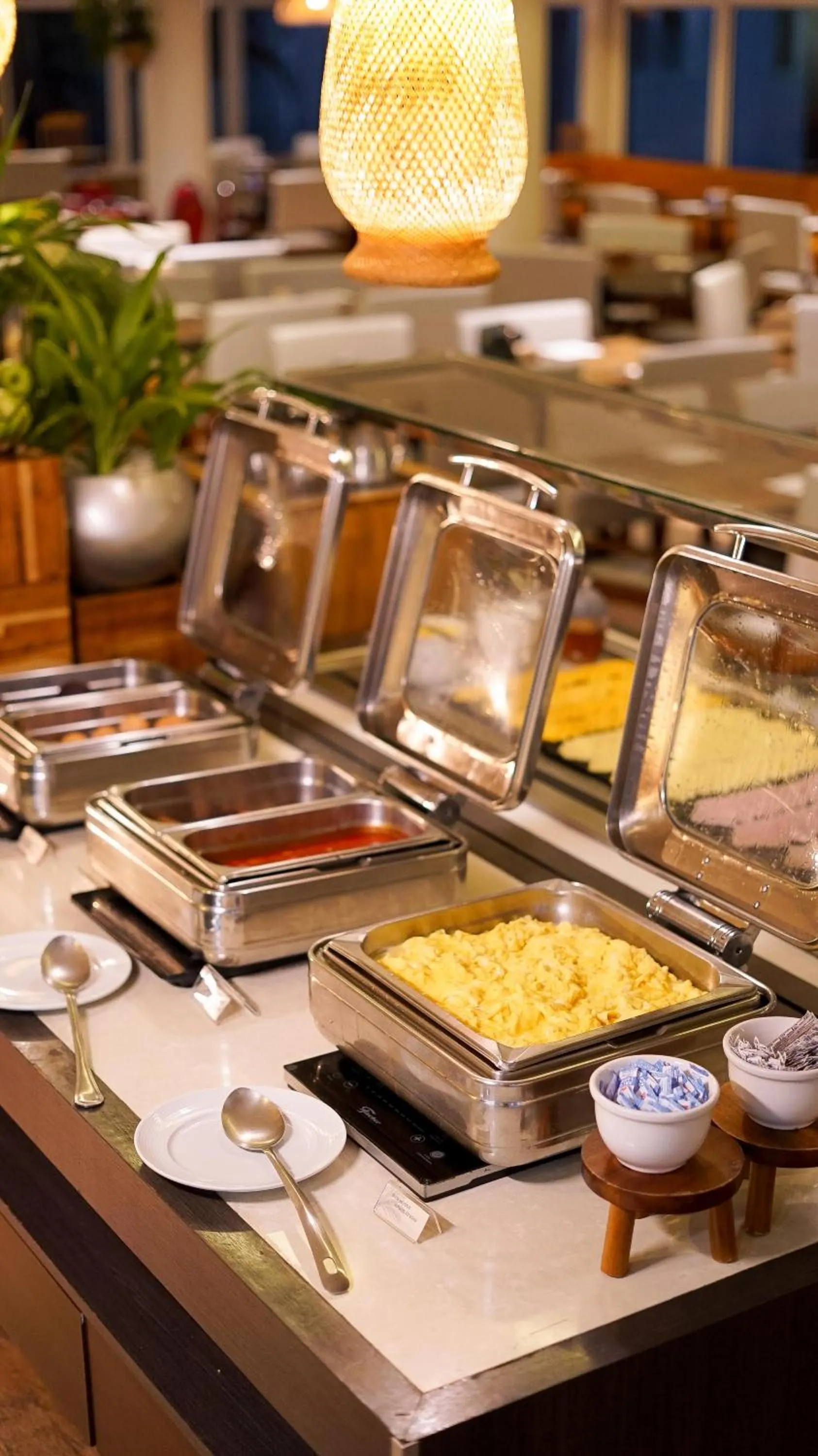 Buffet breakfast in Novotel Manaus