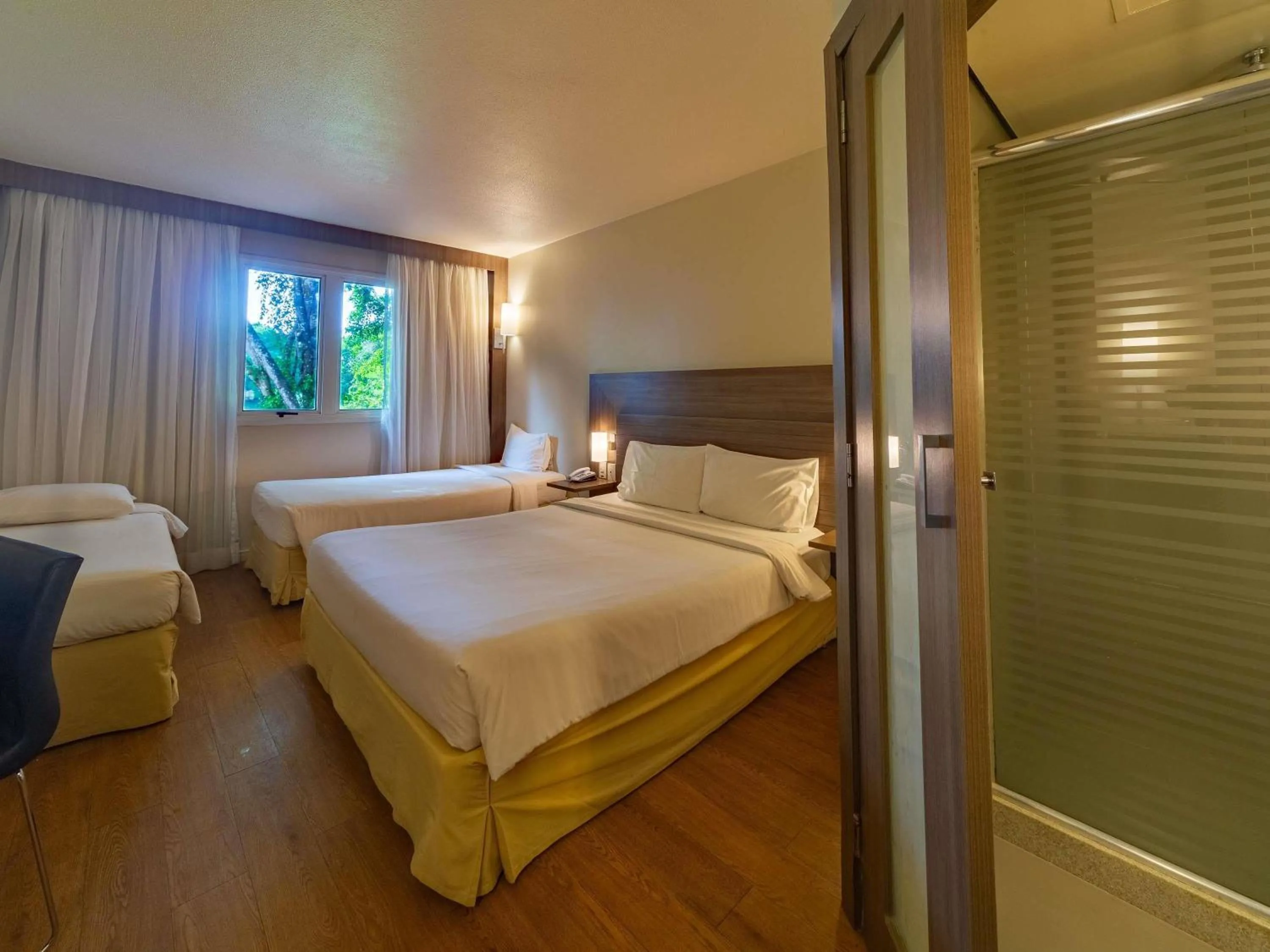 Bedroom, Bed in Novotel Manaus