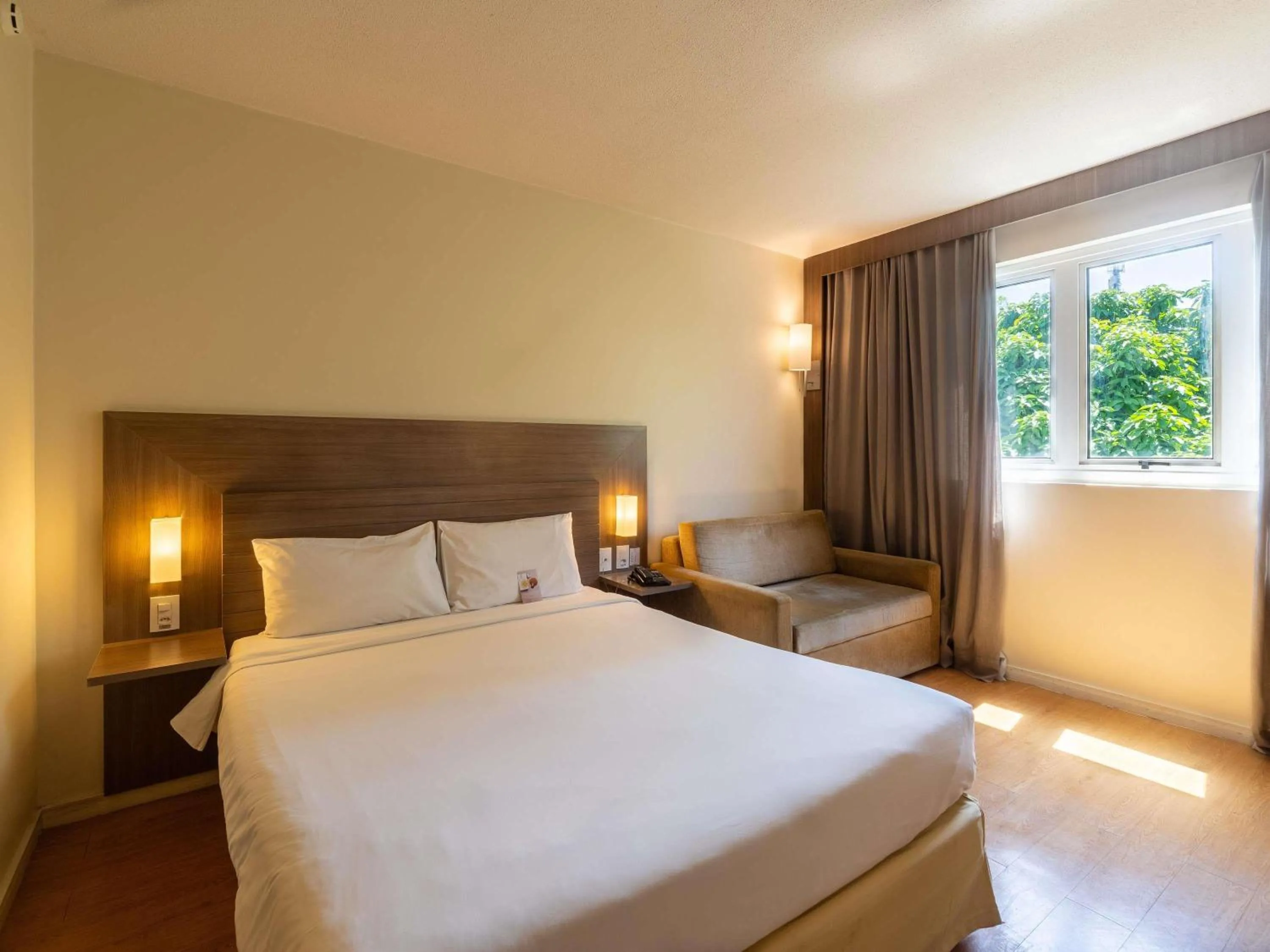 Bedroom, Bed in Novotel Manaus