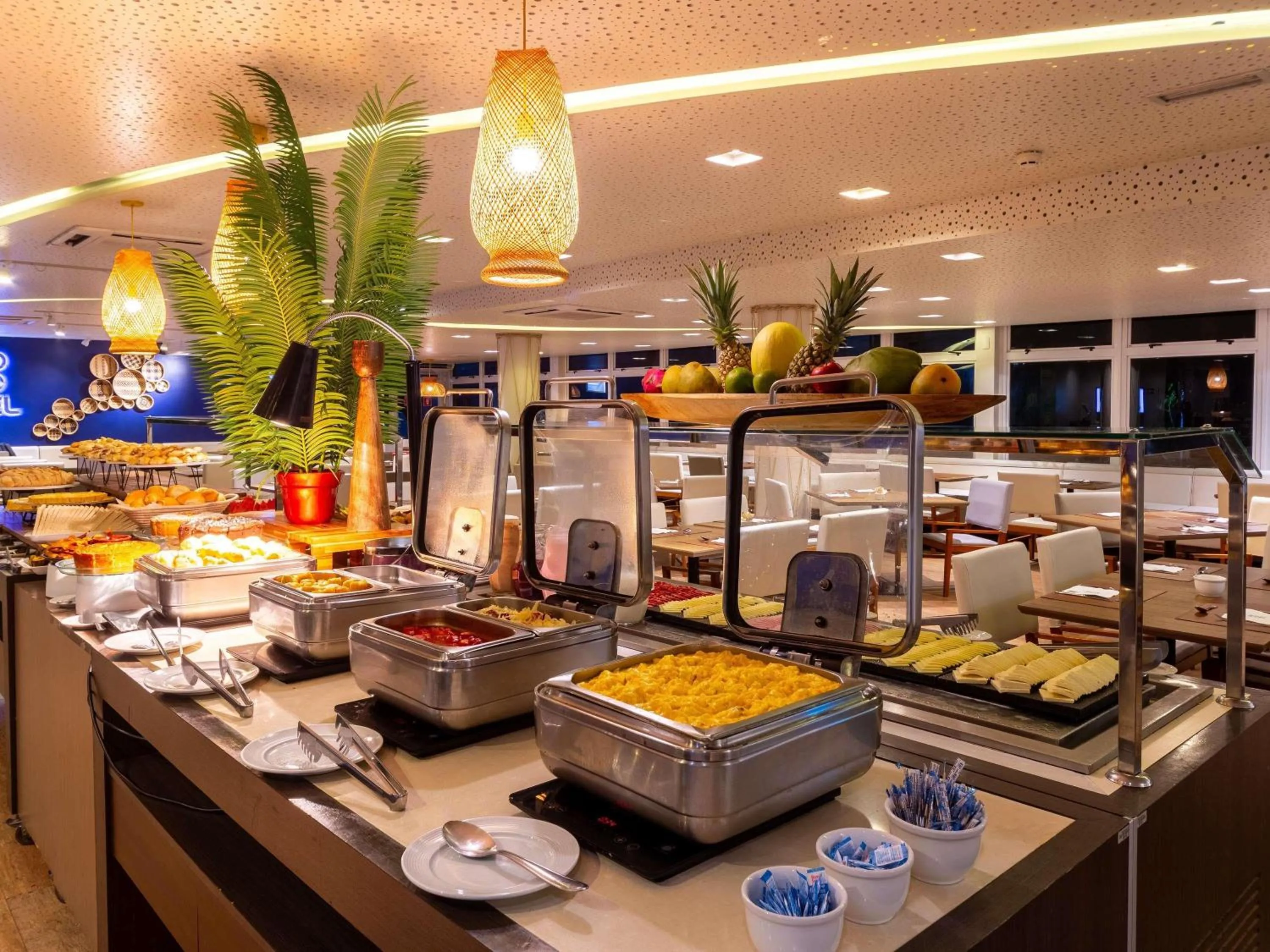 Restaurant/places to eat in Novotel Manaus