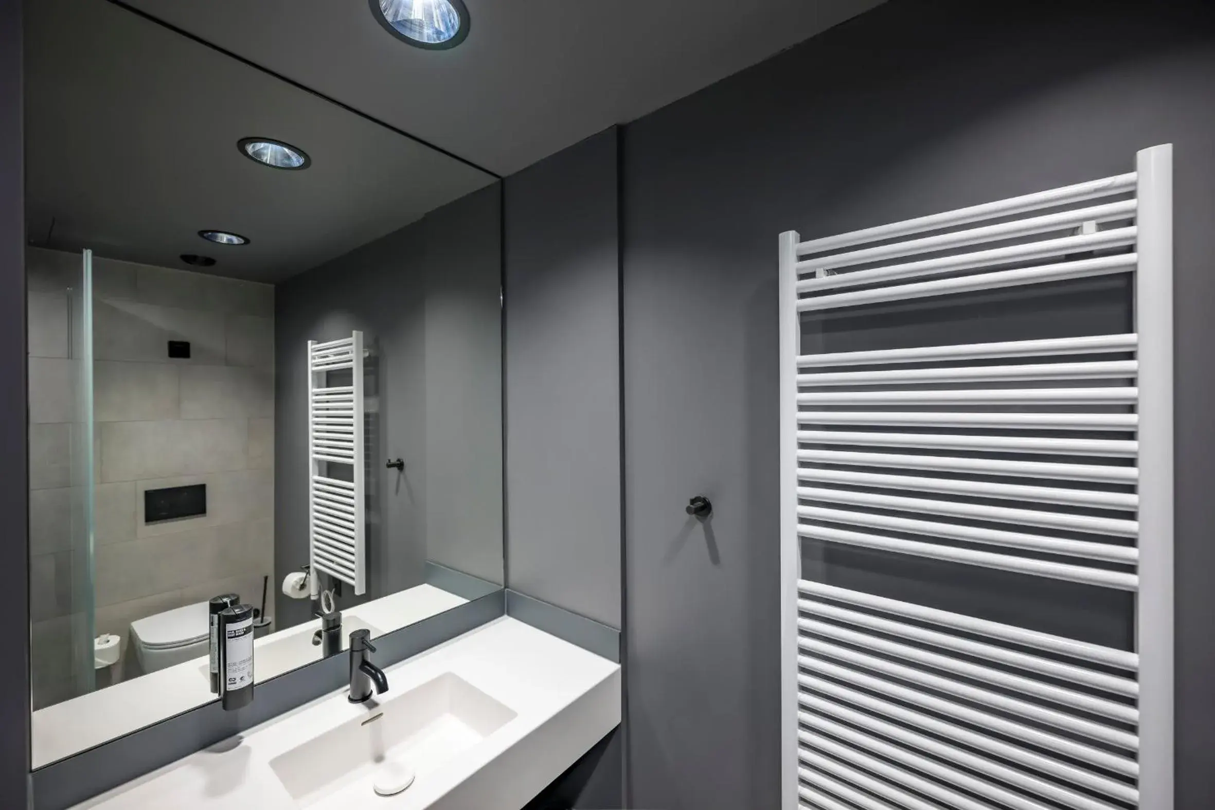 Double Room - single occupancy - Disability Access in Zleep Hotel Zürich-Kloten Double Room - single occupancy - Disability Access in Zleep Hotel Zürich-Kloten