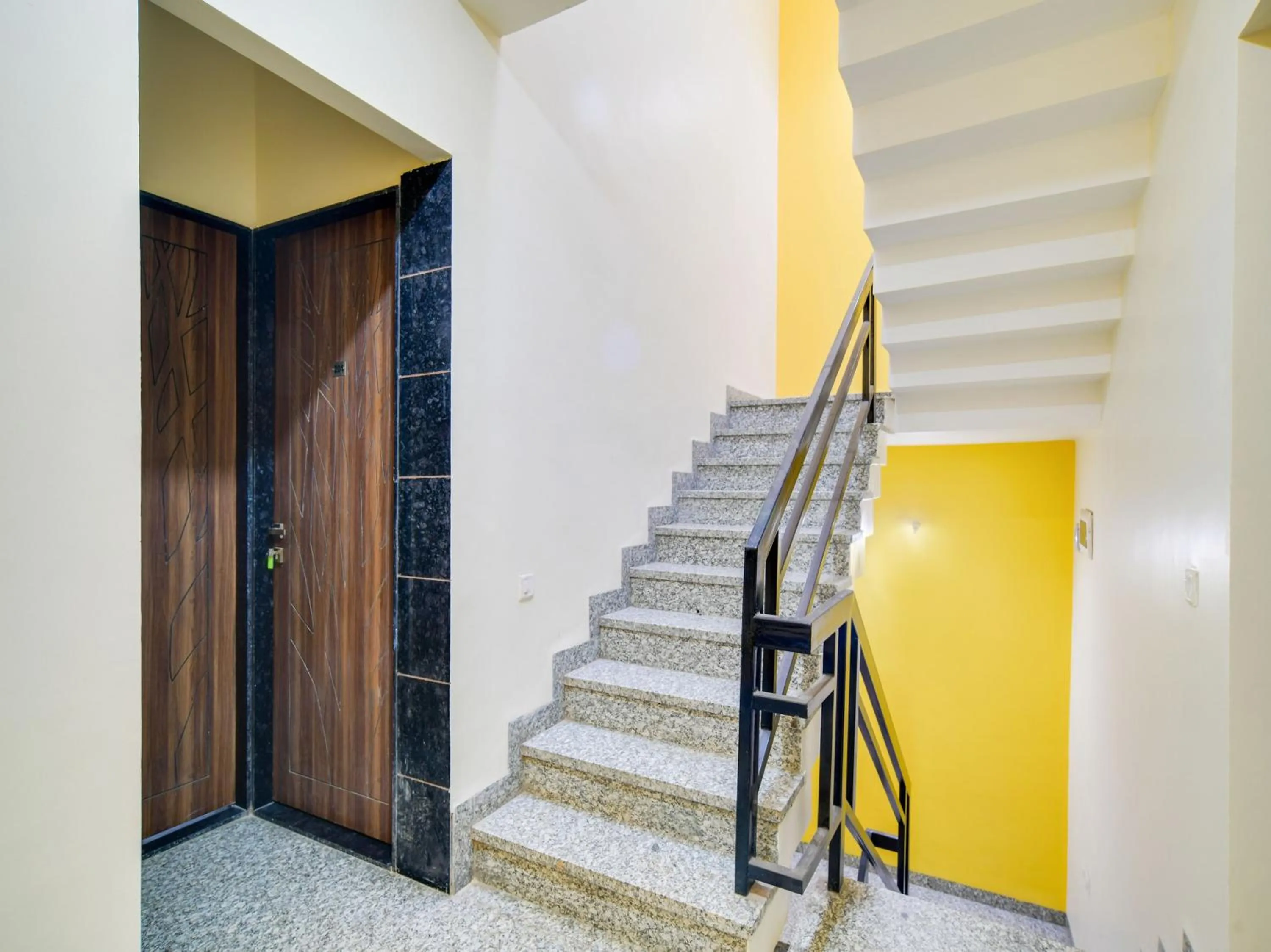 Lobby or reception in Hotel O Fusion Stays