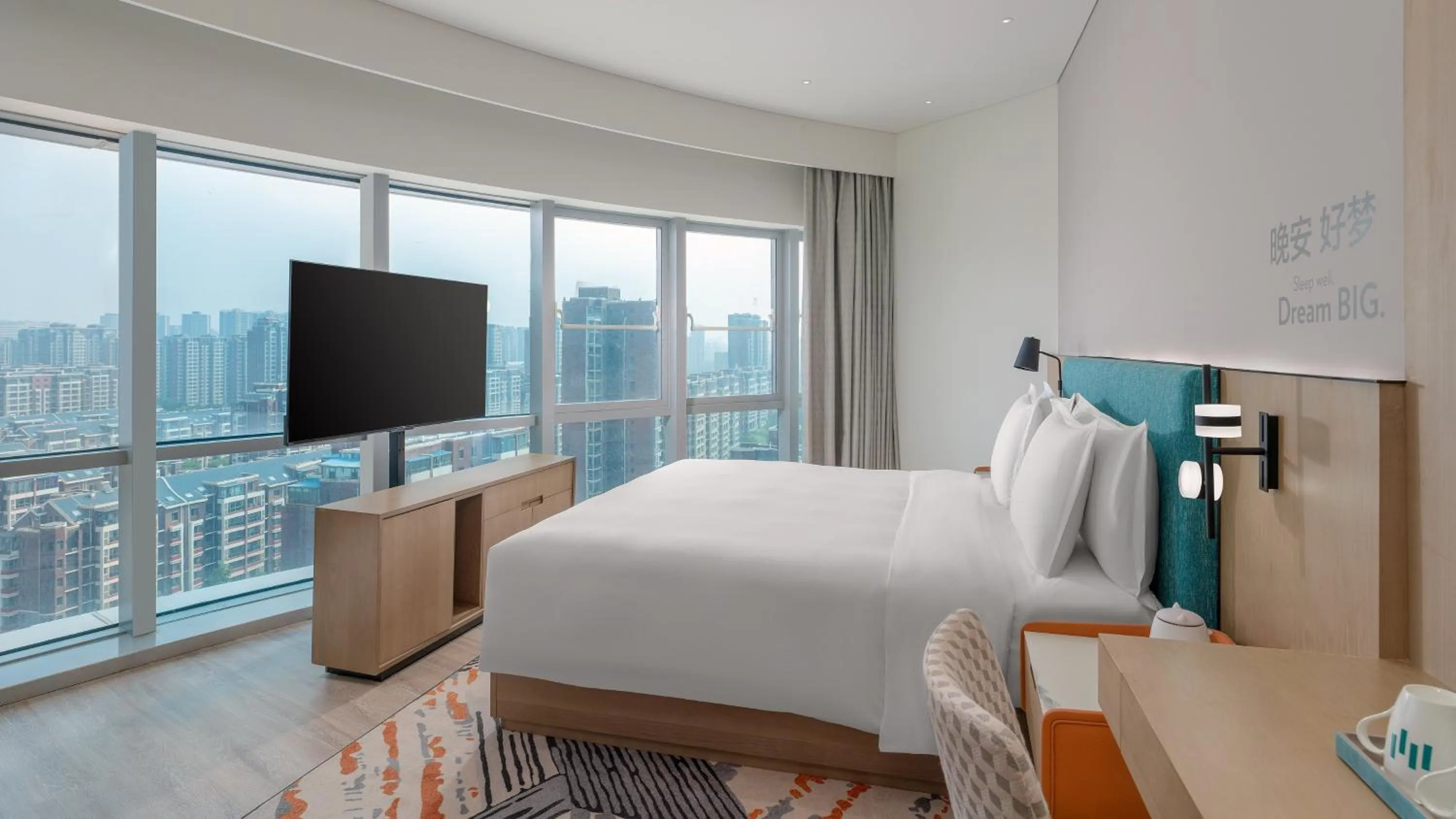 Photo of the whole room, Bed in EVEN Hotel Yinchuan Yuehai by IHG