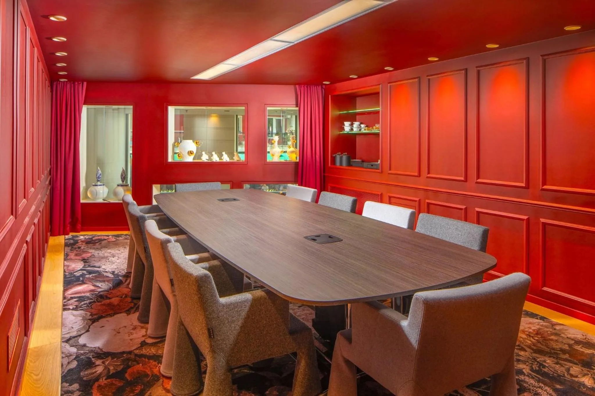 Meeting/conference room in Kimpton BEM Budapest by IHG