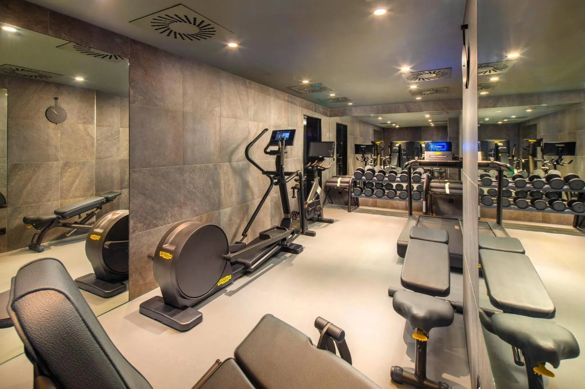 Spa and wellness centre/facilities in Kimpton BEM Budapest by IHG