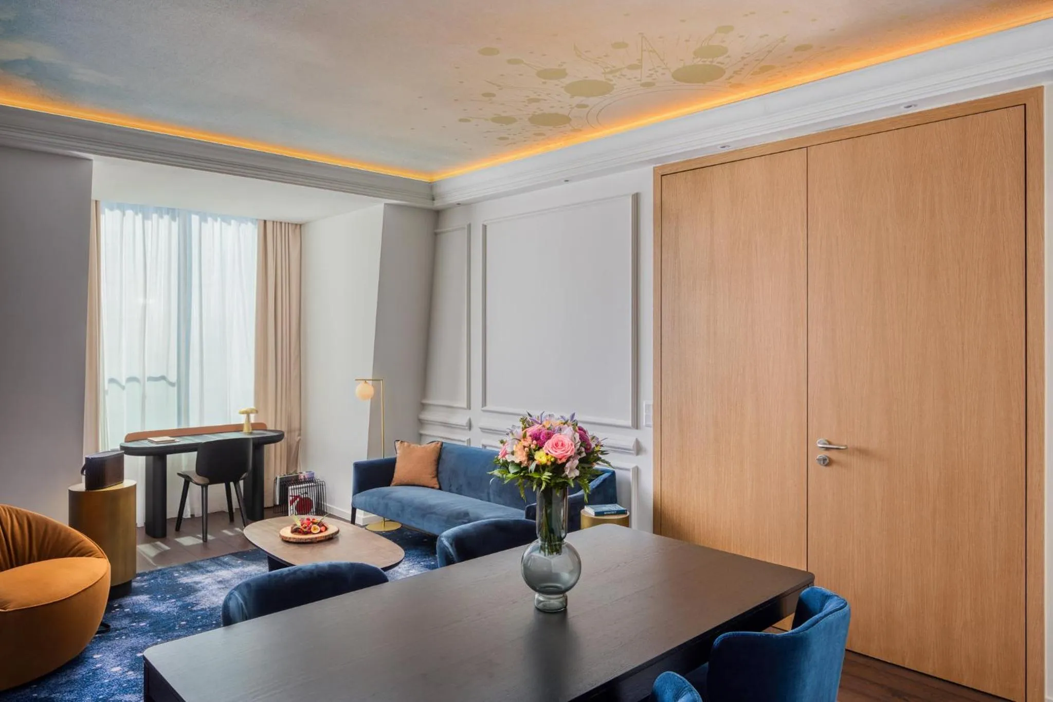 Photo of the whole room in Kimpton BEM Budapest by IHG