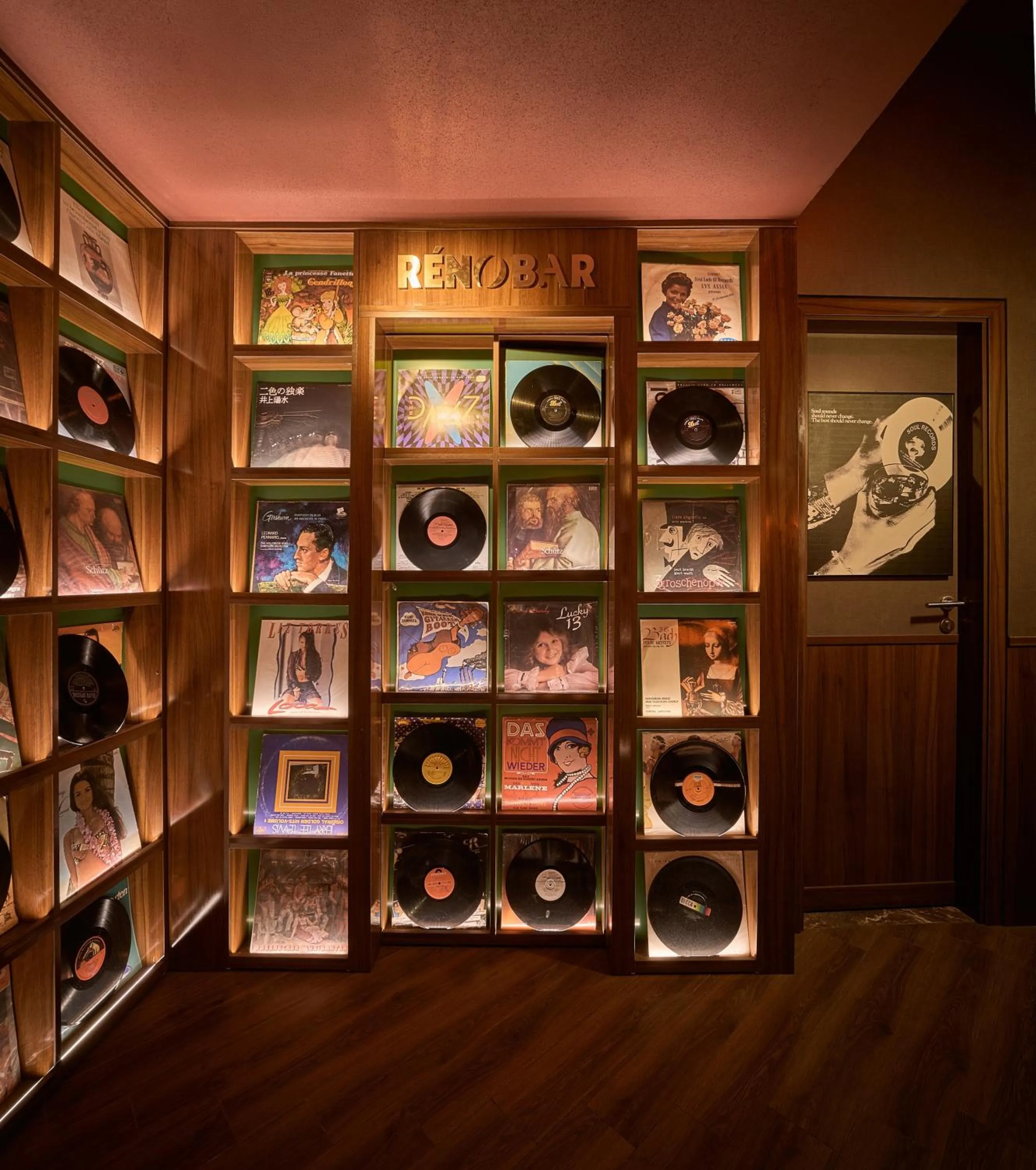 Lounge or bar in CLASSYC Hotel