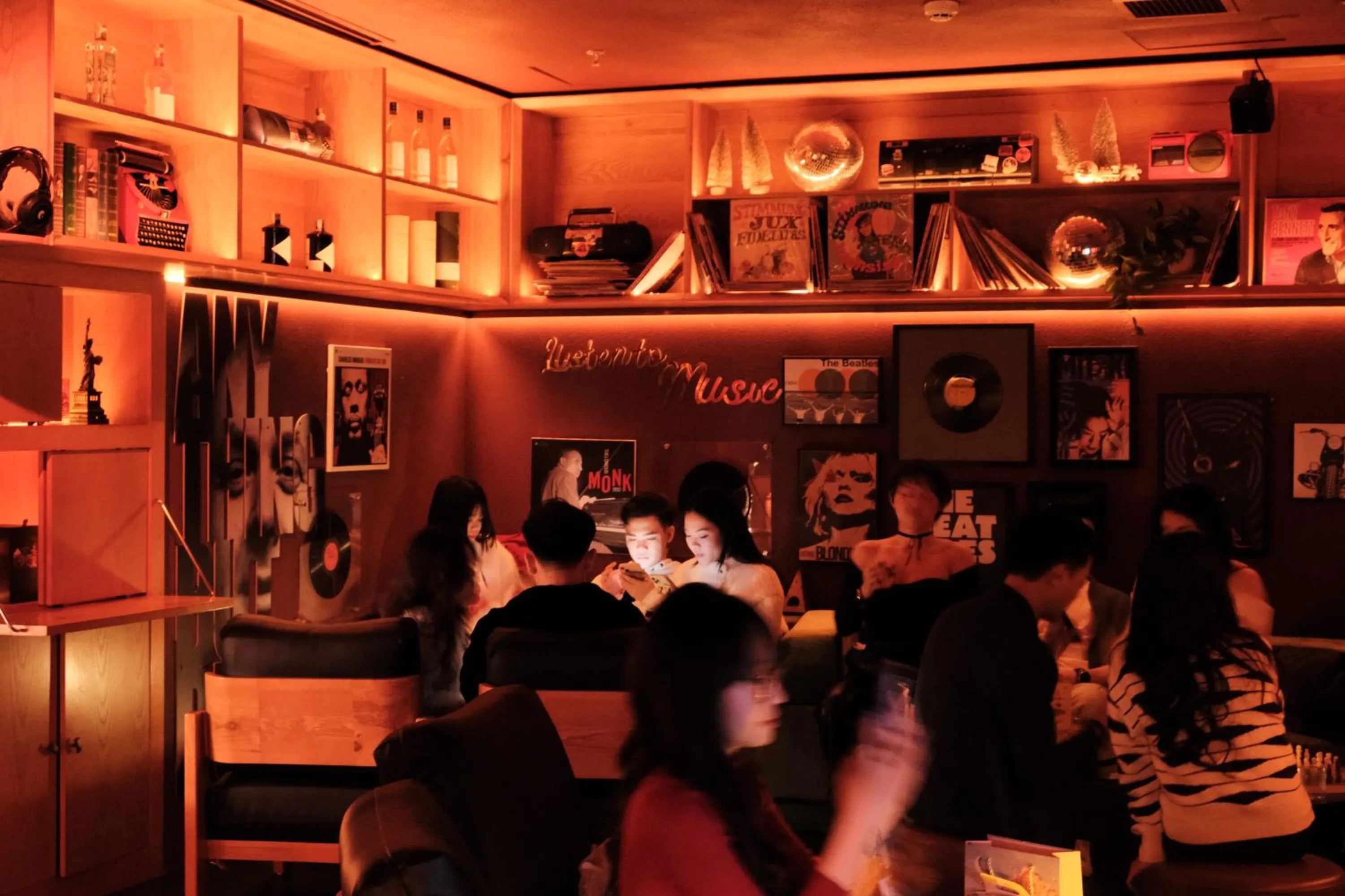 Nightclub / DJ in CLASSYC Hotel