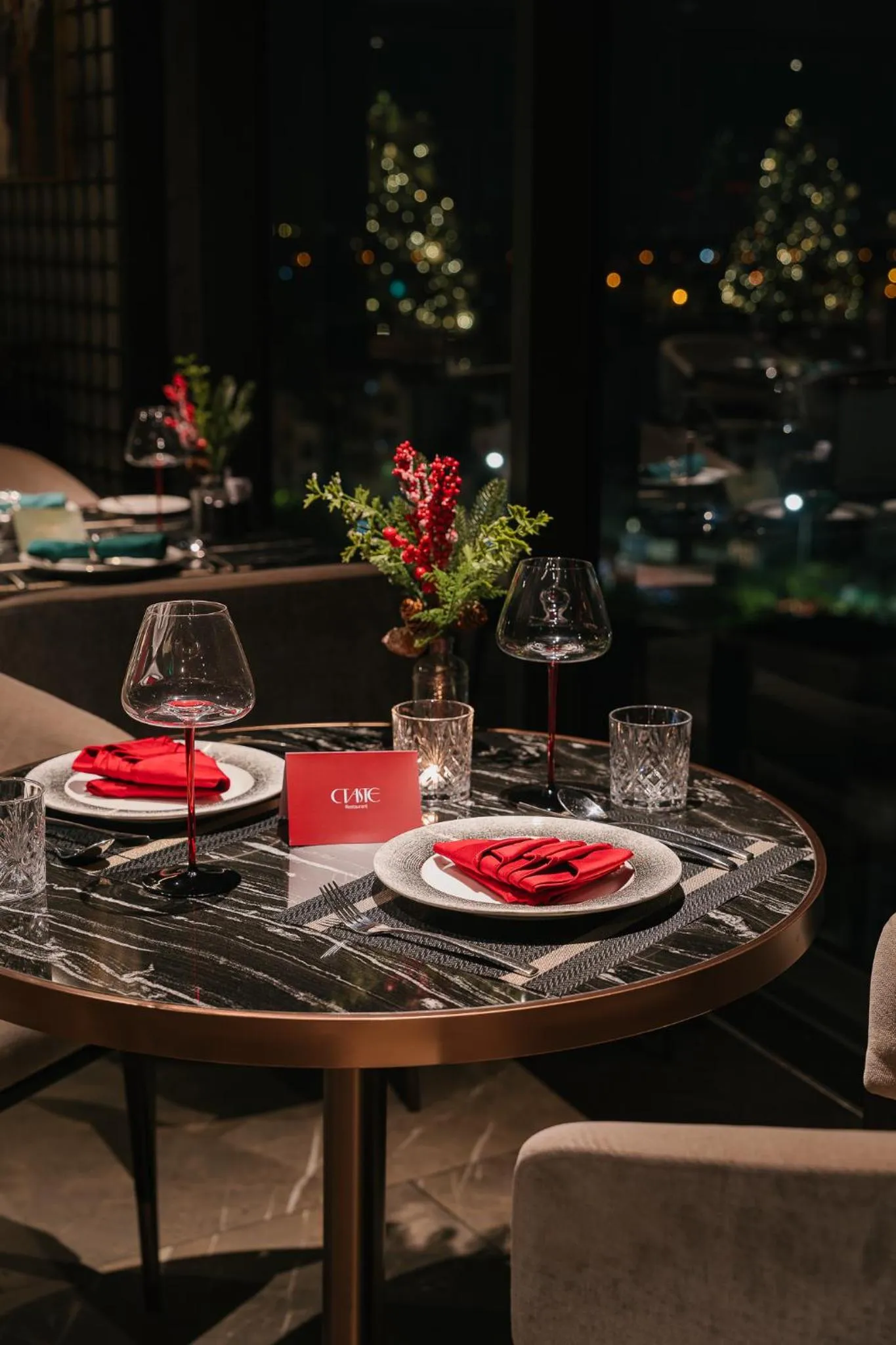 Restaurant/places to eat in CLASSYC Hotel