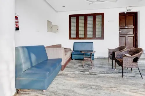 Super Hotel O Kazhakoottam Near AL SAJ Convention Centre