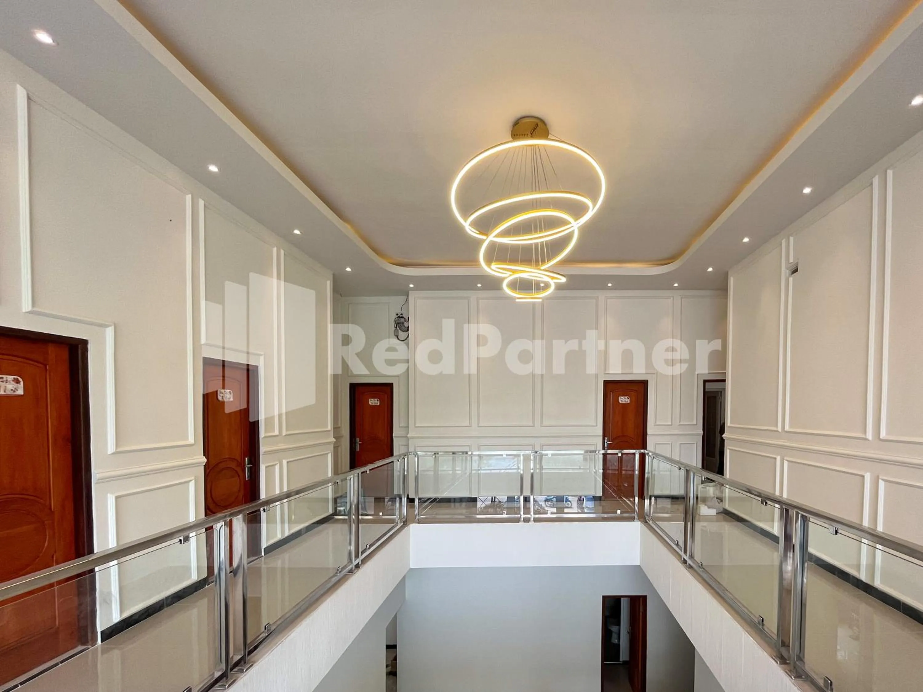 Facade/entrance in JENGGO Riverside Mitra RedDoorz near Kampung Inggris Pare