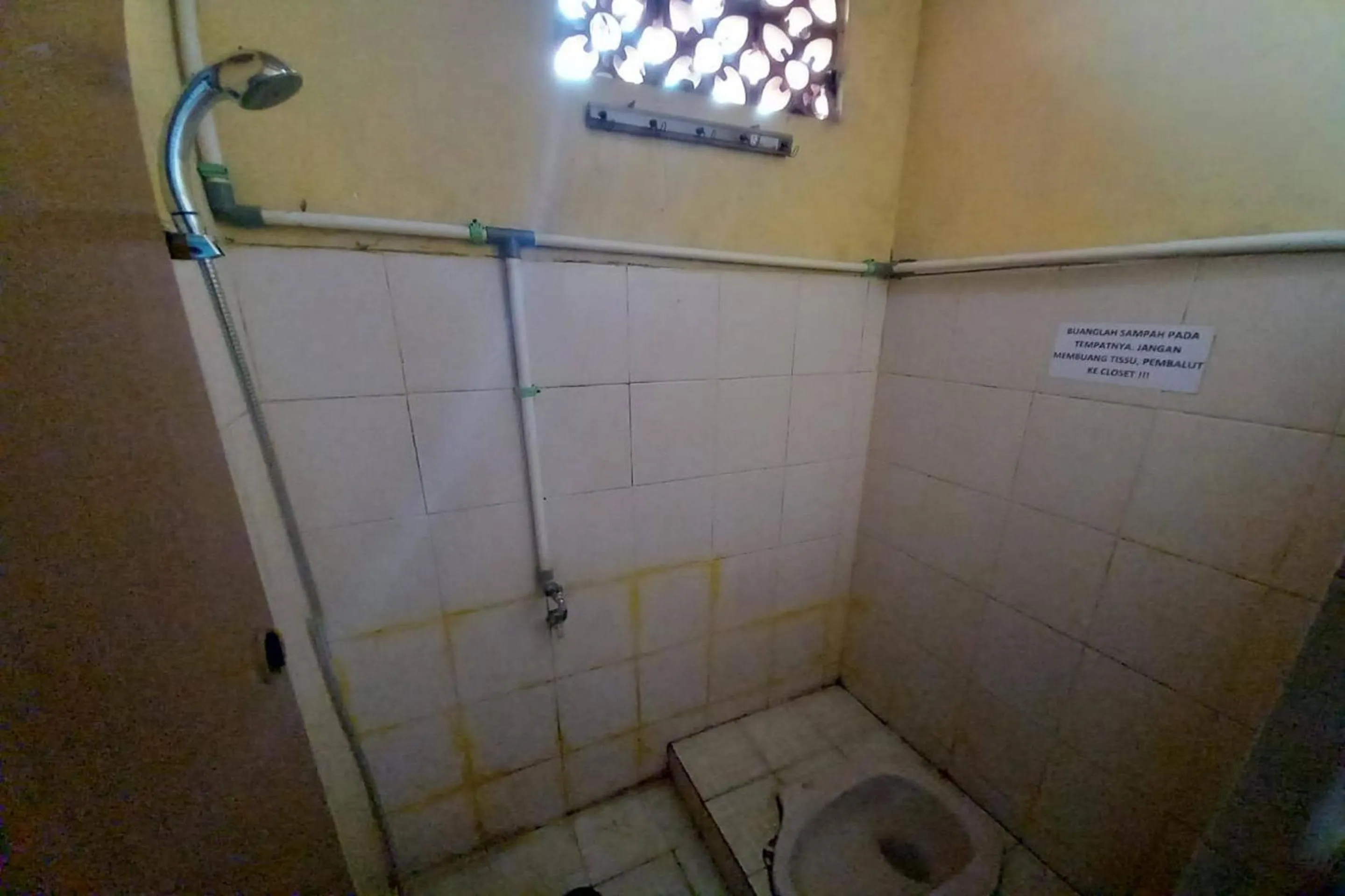 Bathroom in Hotel O Blio Guest House Syariah