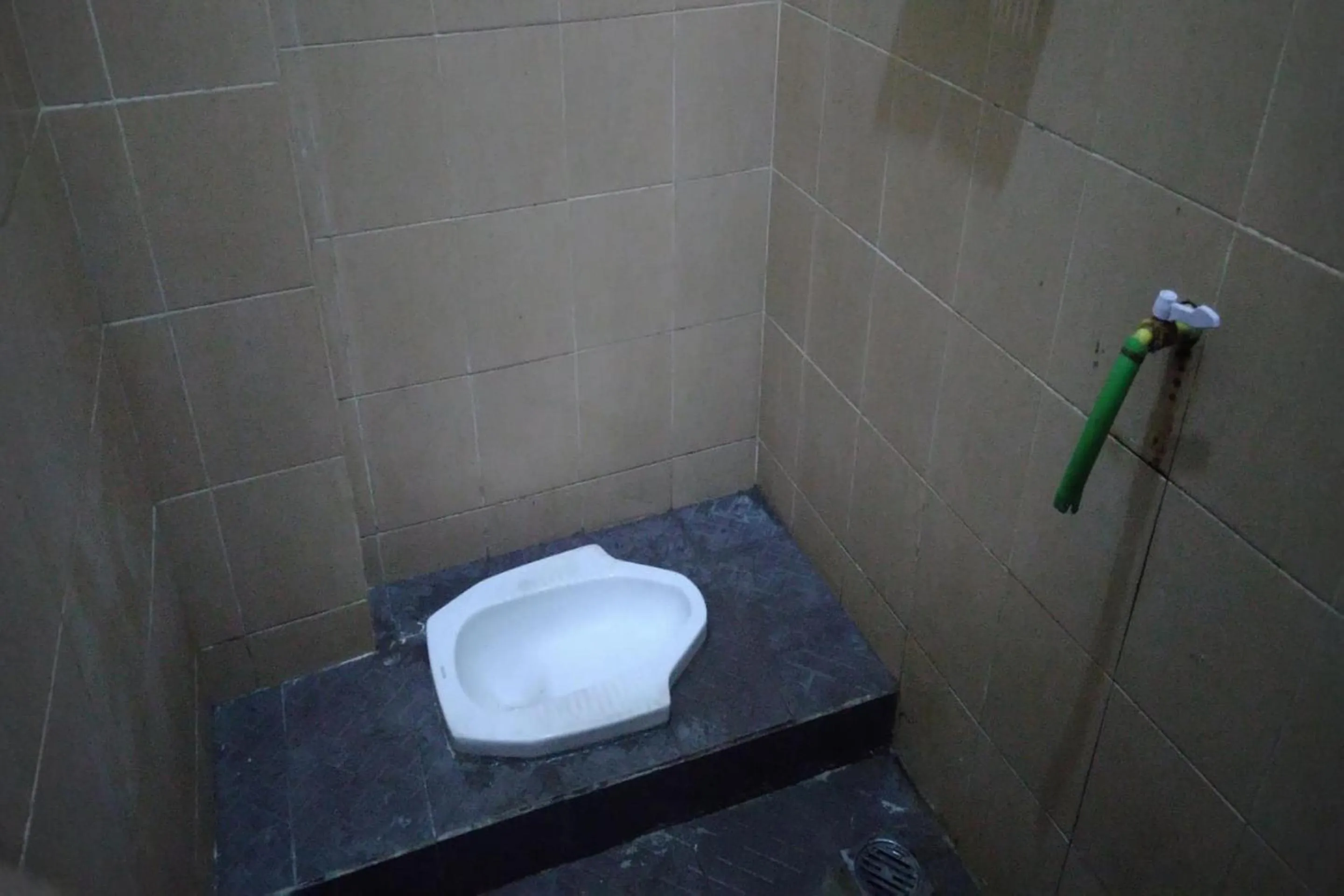 Bathroom in Hotel O Blio Guest House Syariah